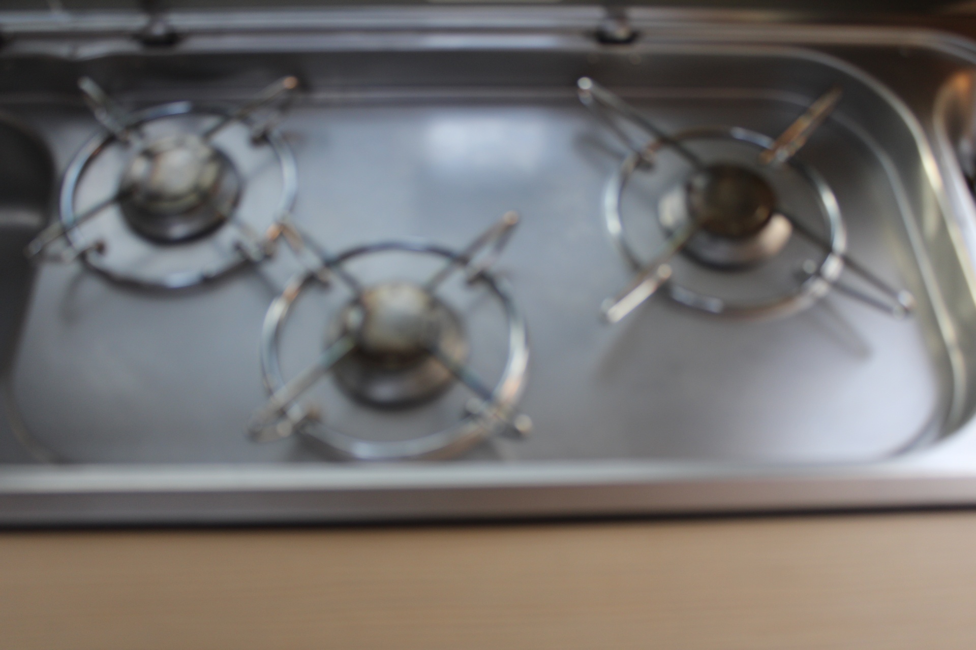 Burstner Averso 450 Frans Bed en Rondzit