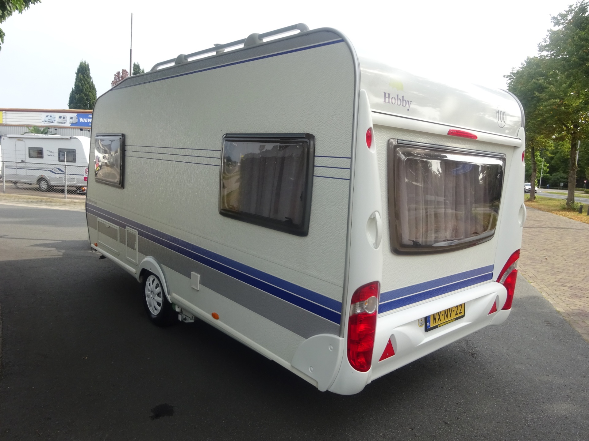 Hobby De luxe 450 UB Vast Bed en Rondzit+Mover