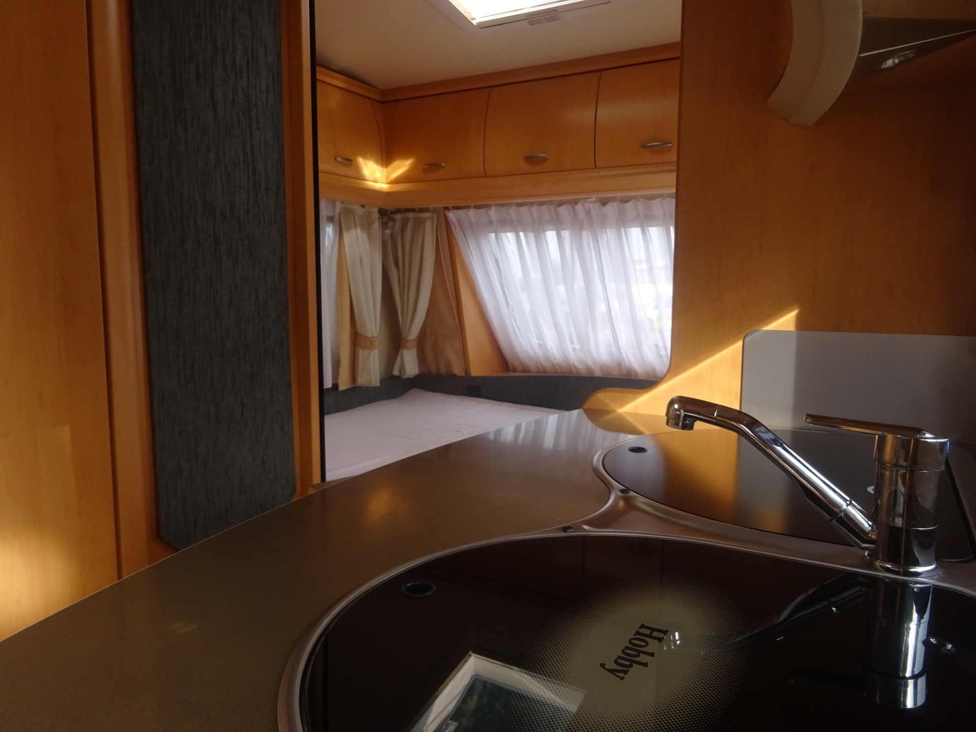 Hobby De luxe 450 UB Vast Bed en Rondzit+Mover