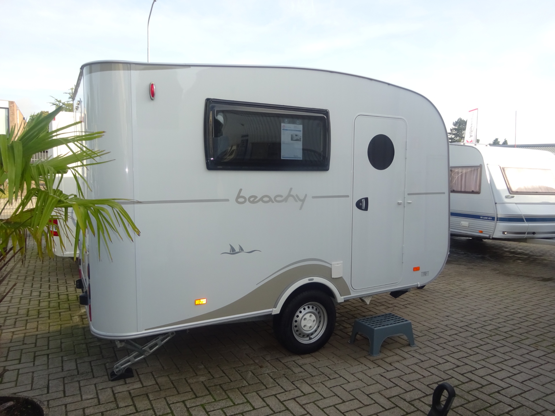 Hobby Beachy 360 GERESERVEERD