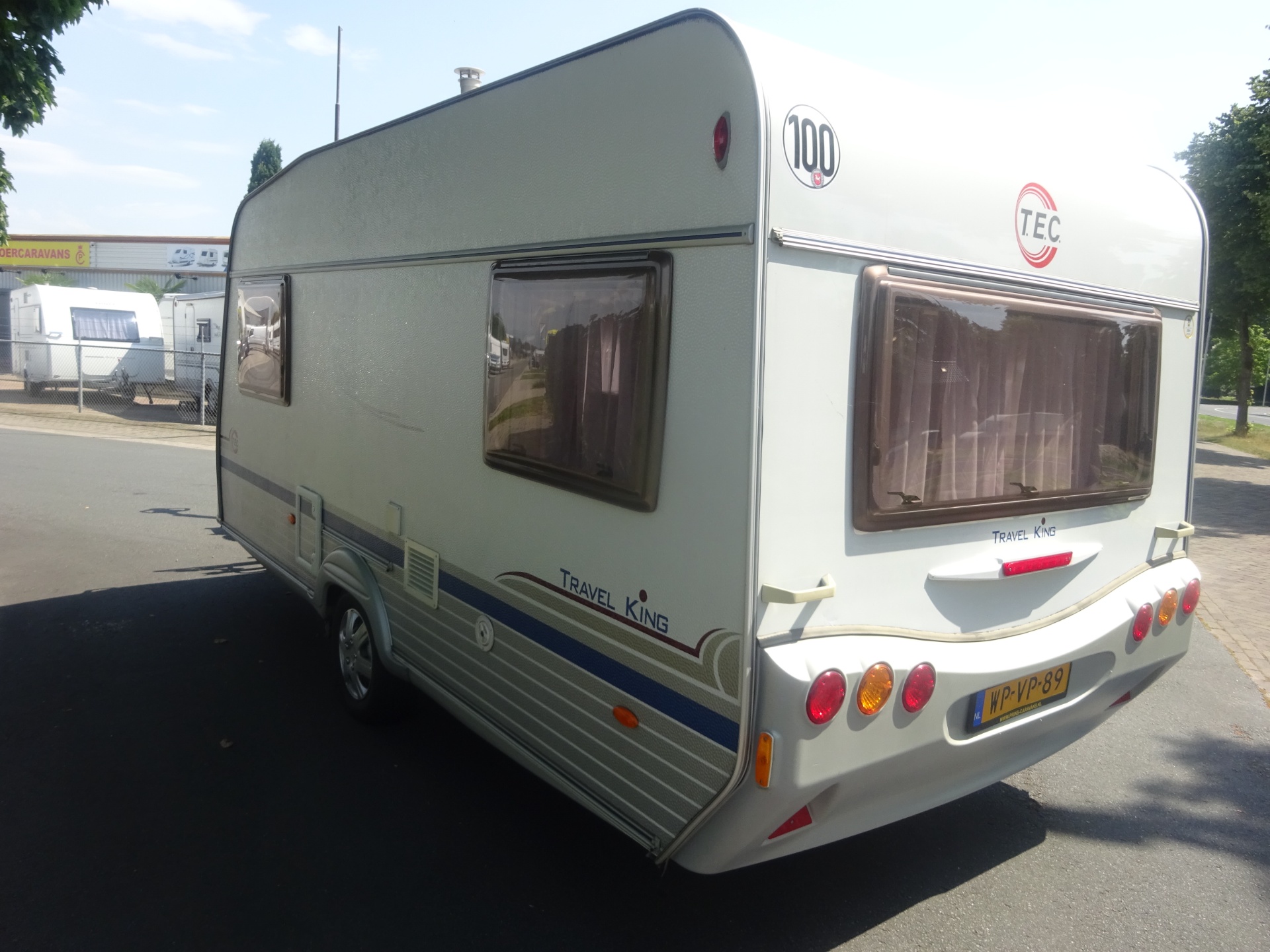 Tec Travelking 450 Met Vast Bed Mover en Airco