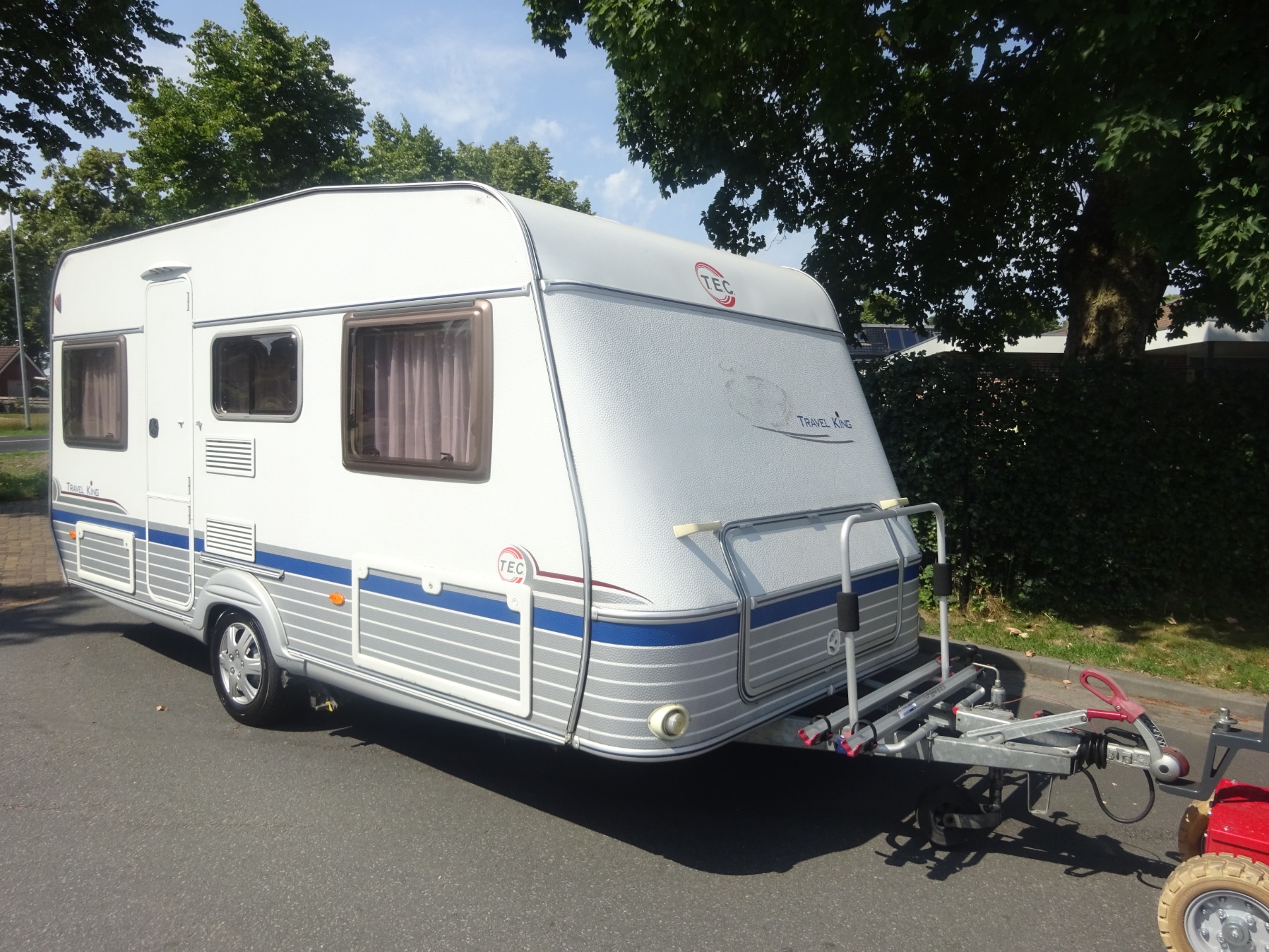 Tec Travelking 450 Met Vast Bed Mover en Airco