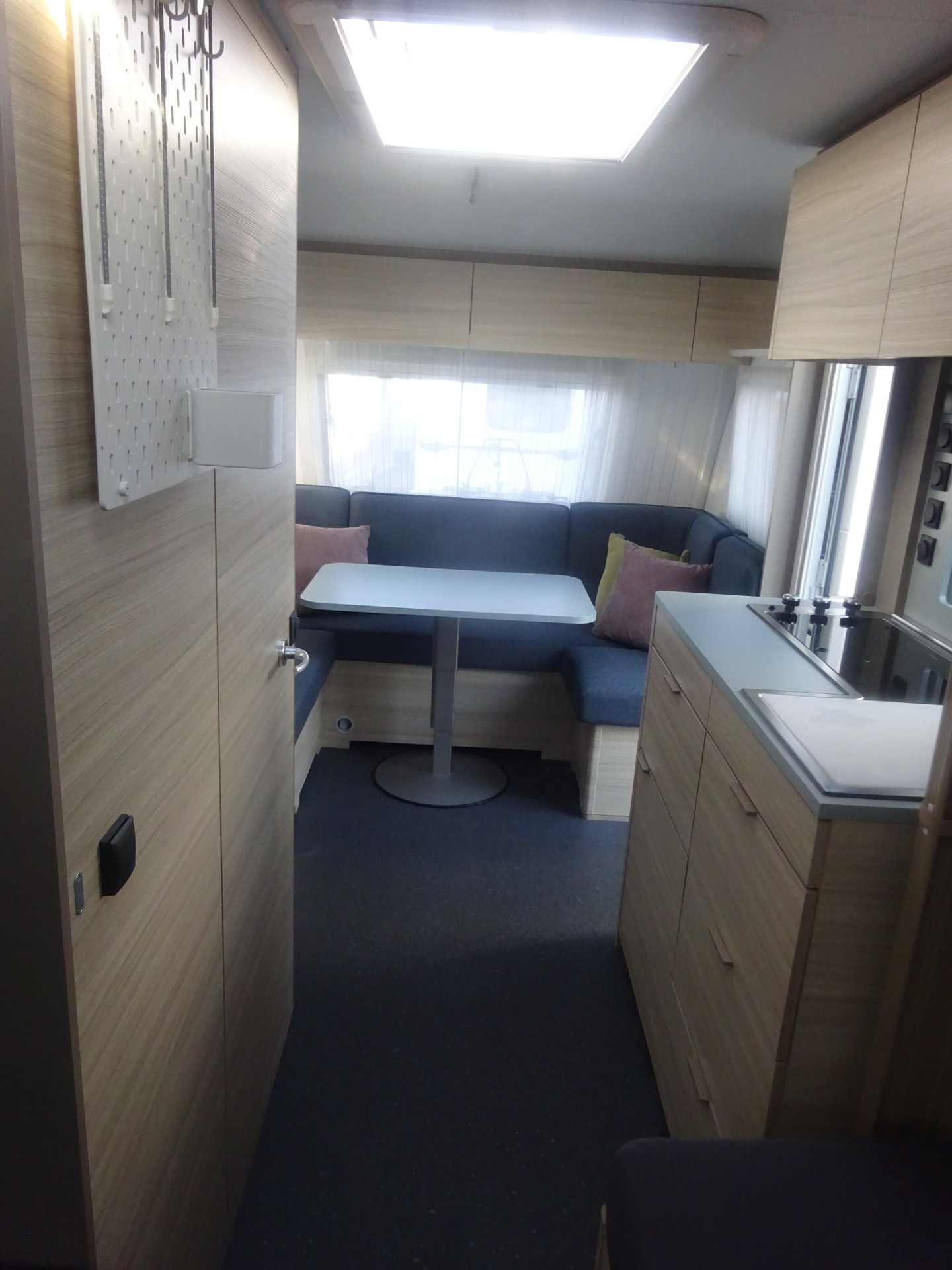 Adria Altea 502 UL Enkele Bedden Grote Koelkast en Rondzit