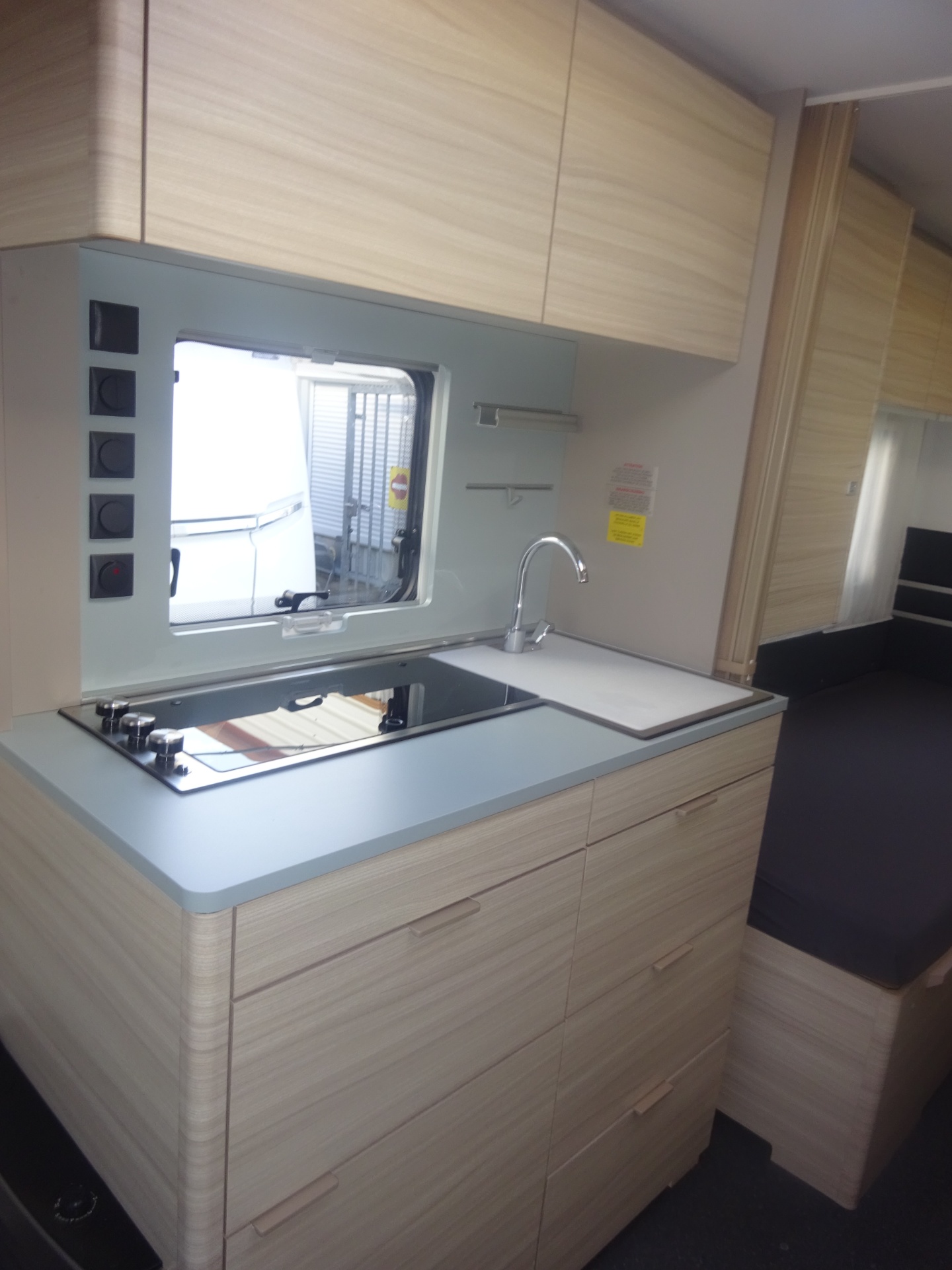 Adria Altea 502 UL Enkele Bedden Grote Koelkast en Rondzit