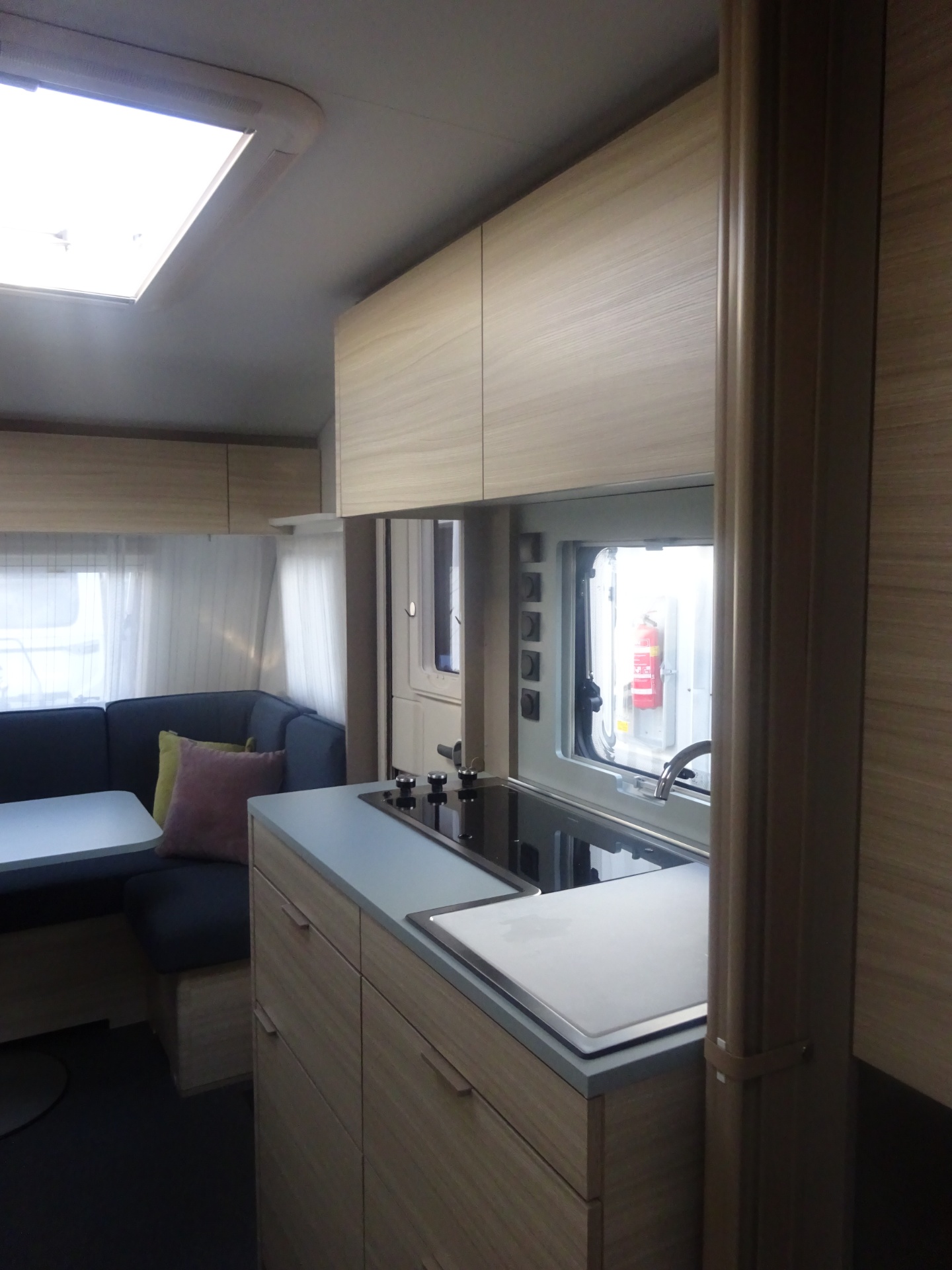 Adria Altea 502 UL Enkele Bedden Grote Koelkast en Rondzit