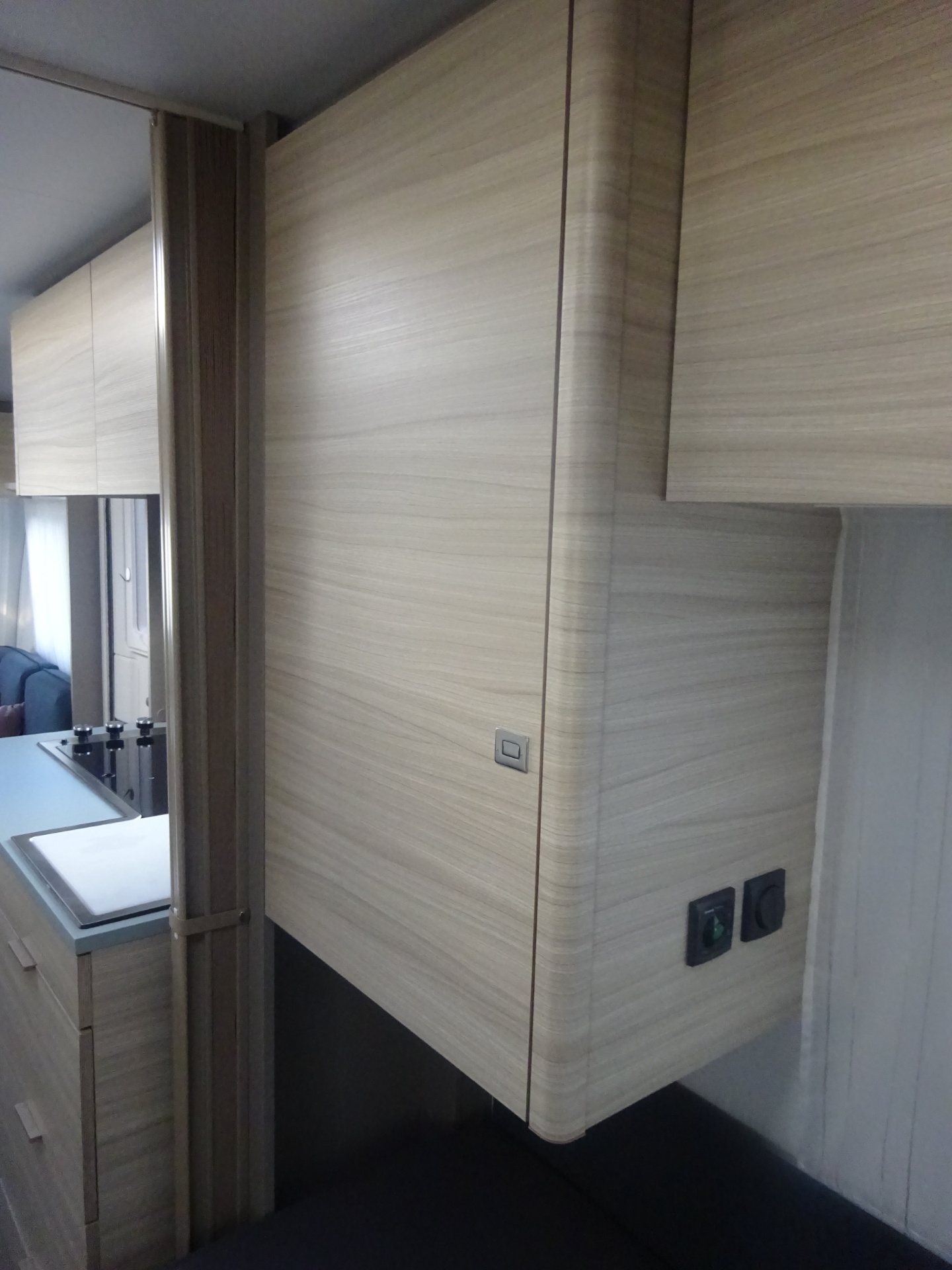 Adria Altea 502 UL Enkele Bedden Grote Koelkast en Rondzit