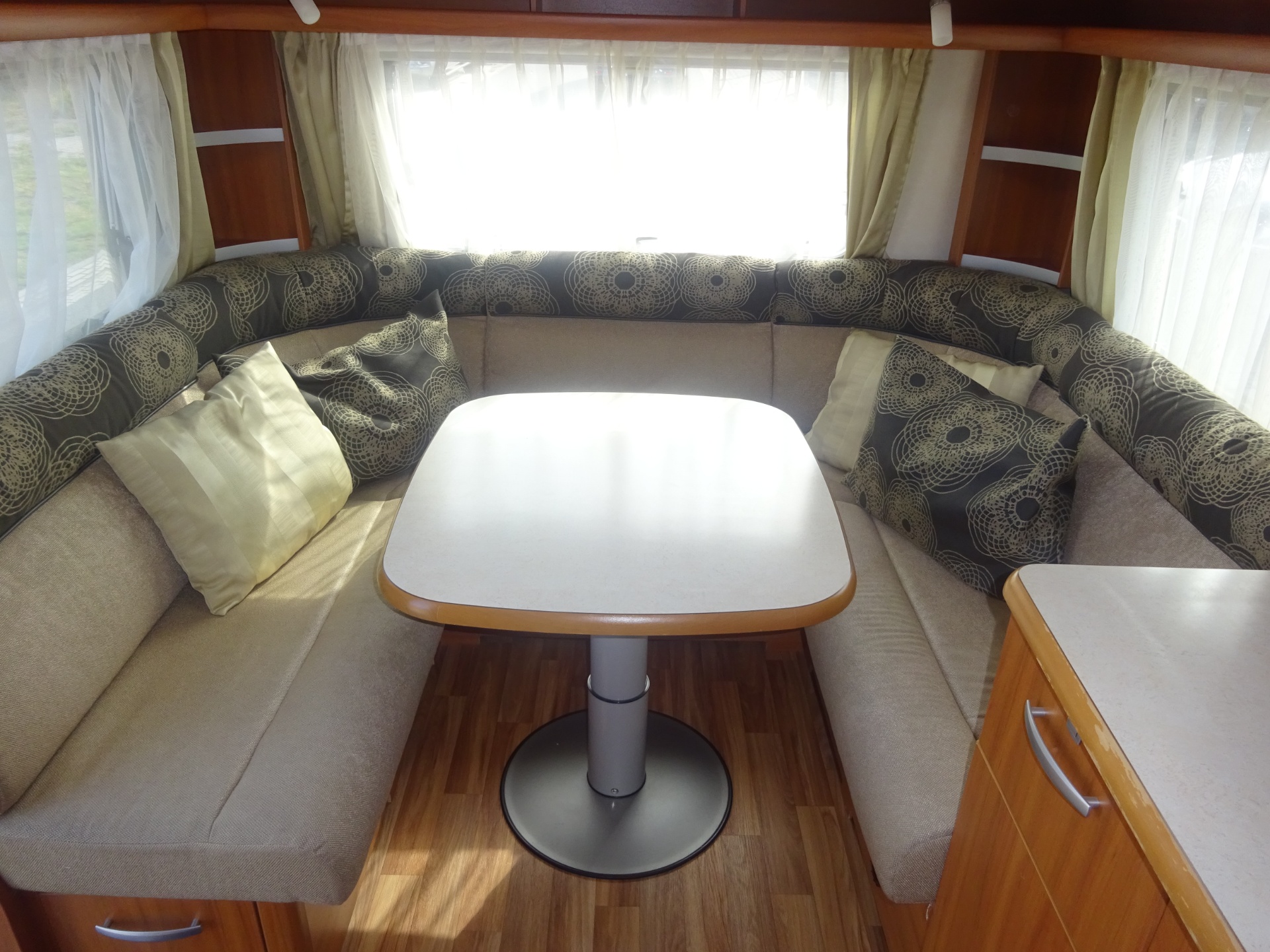 Wilk Sento 490 HTD+Mover+Luifel