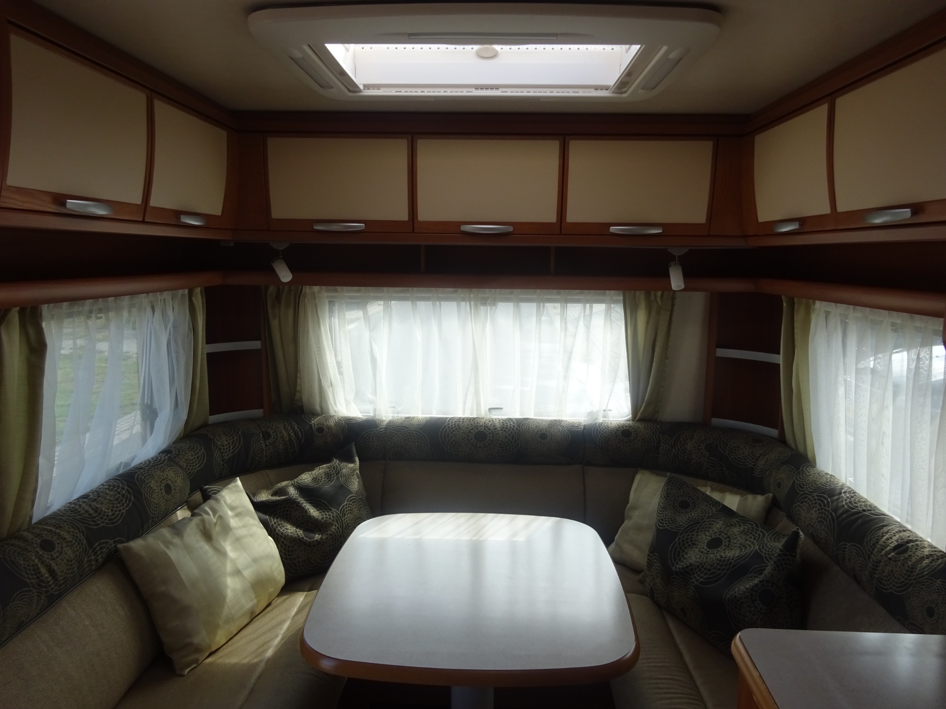 Wilk Sento 490 HTD+Mover+Luifel