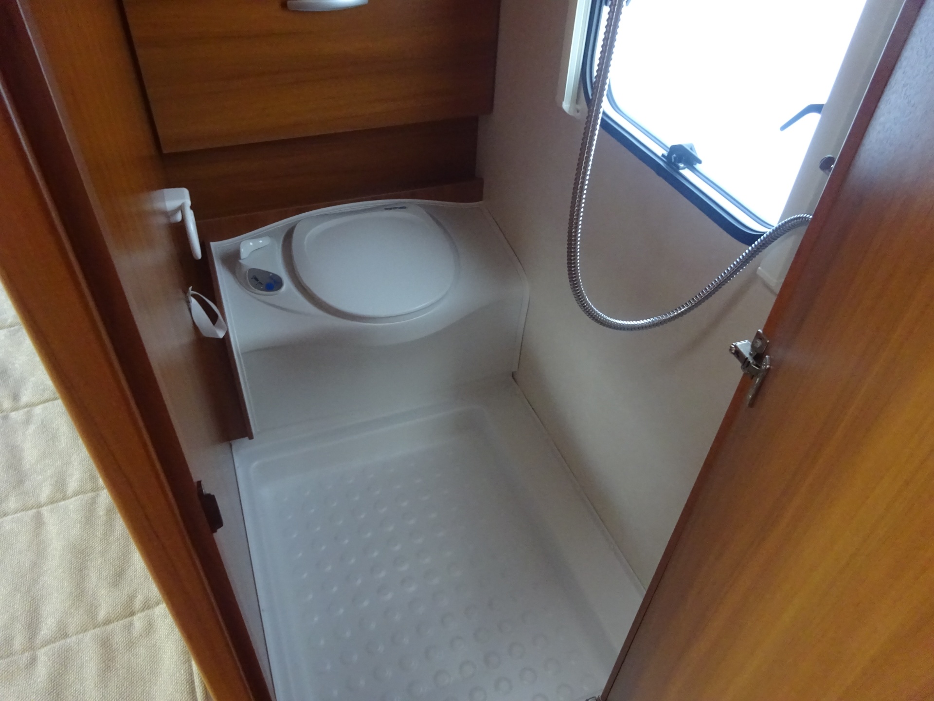 Wilk Sento 490 HTD+Mover+Luifel