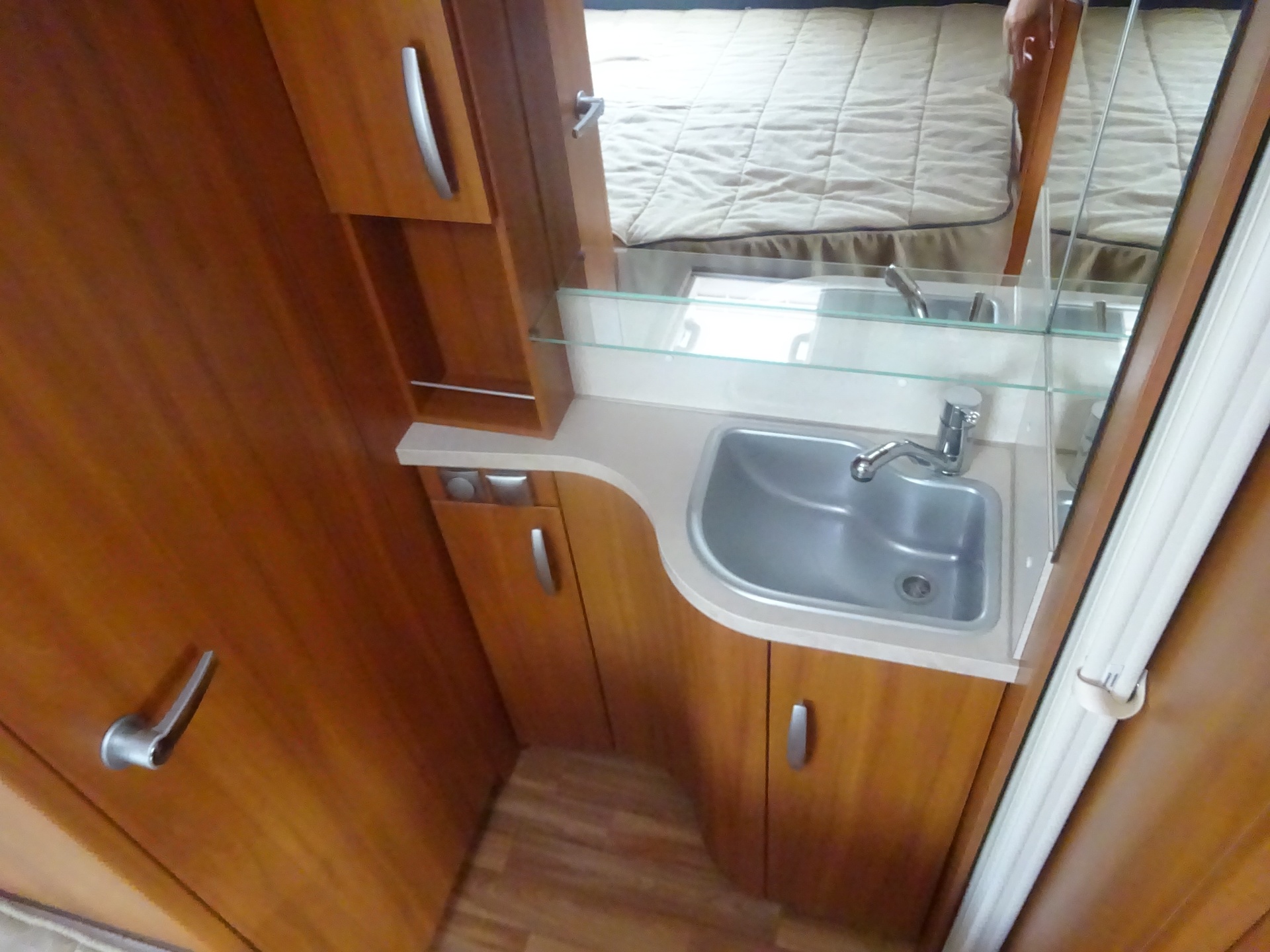 Wilk Sento 490 HTD+Mover+Luifel