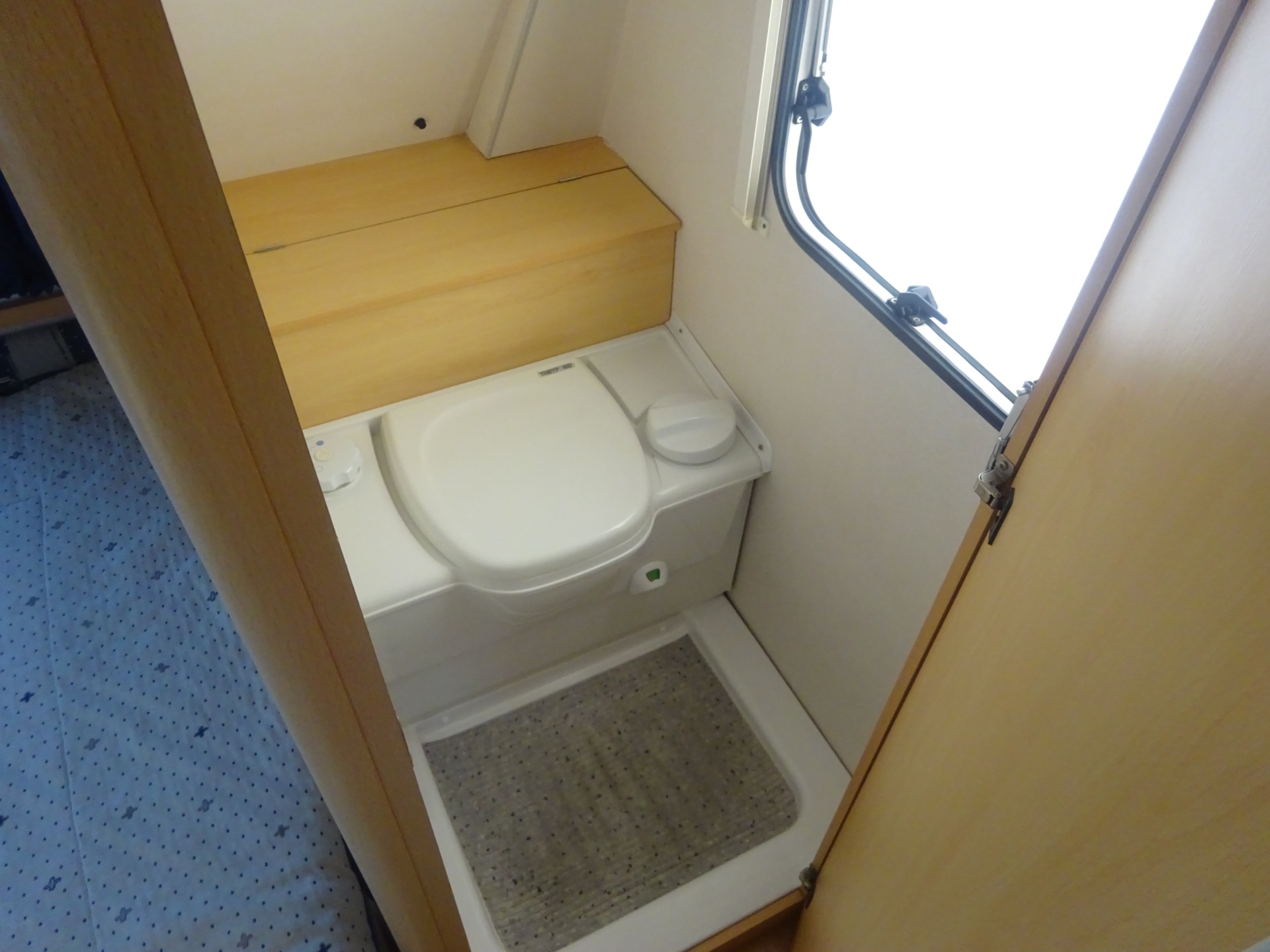 Chateau Calista  390 Frans Bed en Treinzit #TOPPER#