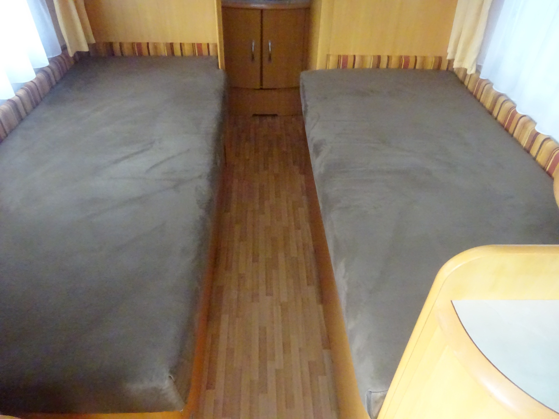 Lmc Munsterland 520 HTE Enkele Bedden+Mover+Luifel