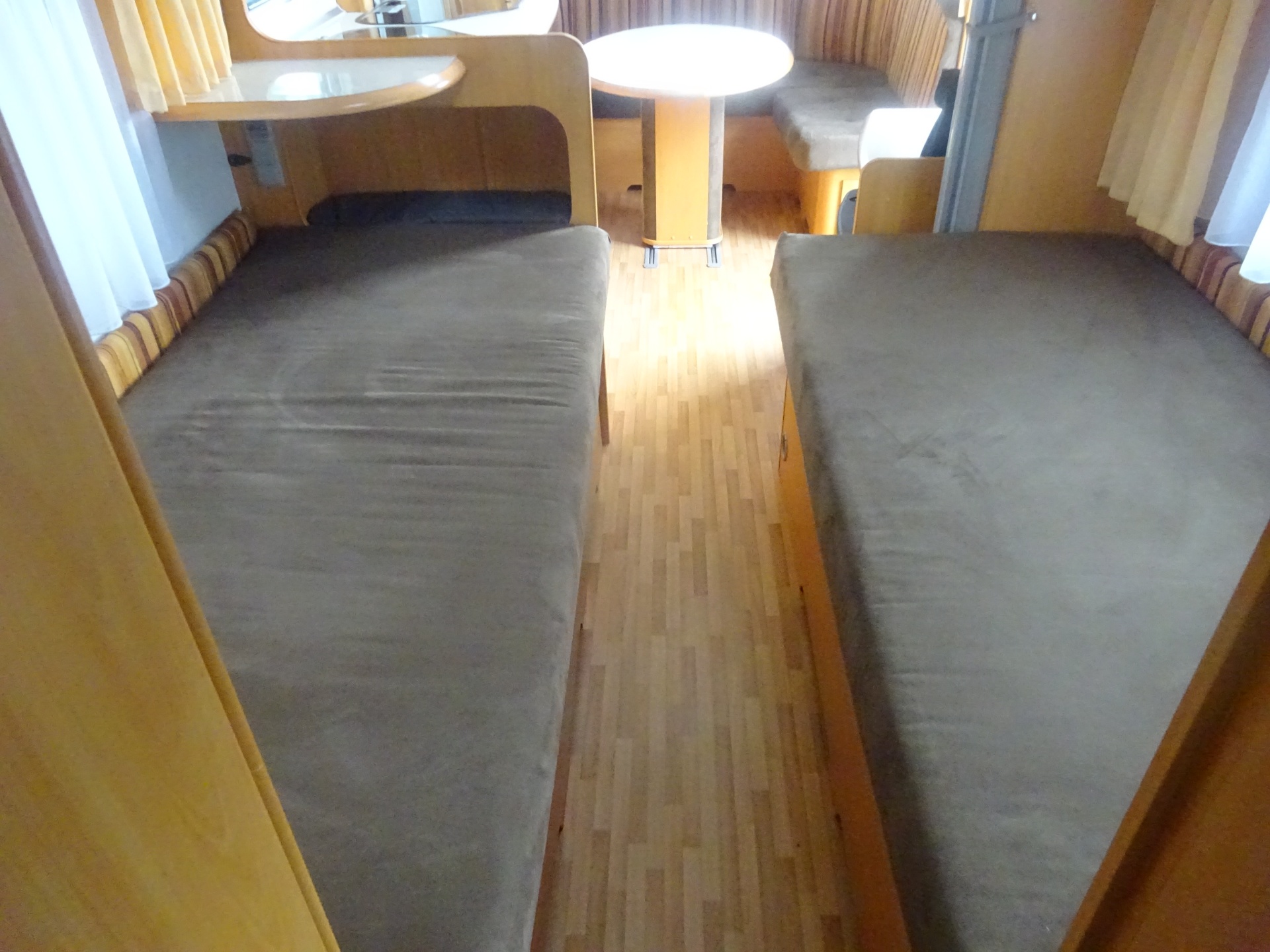 Lmc Munsterland 520 HTE Enkele Bedden+Mover+Luifel