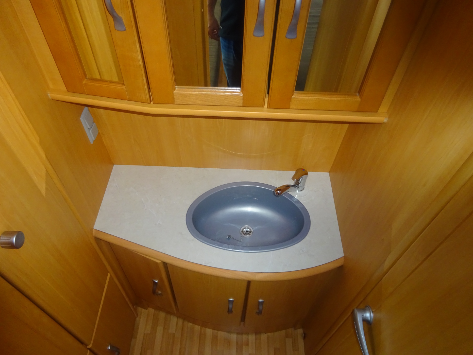 Lmc Munsterland 520 HTE Enkele Bedden+Mover+Luifel