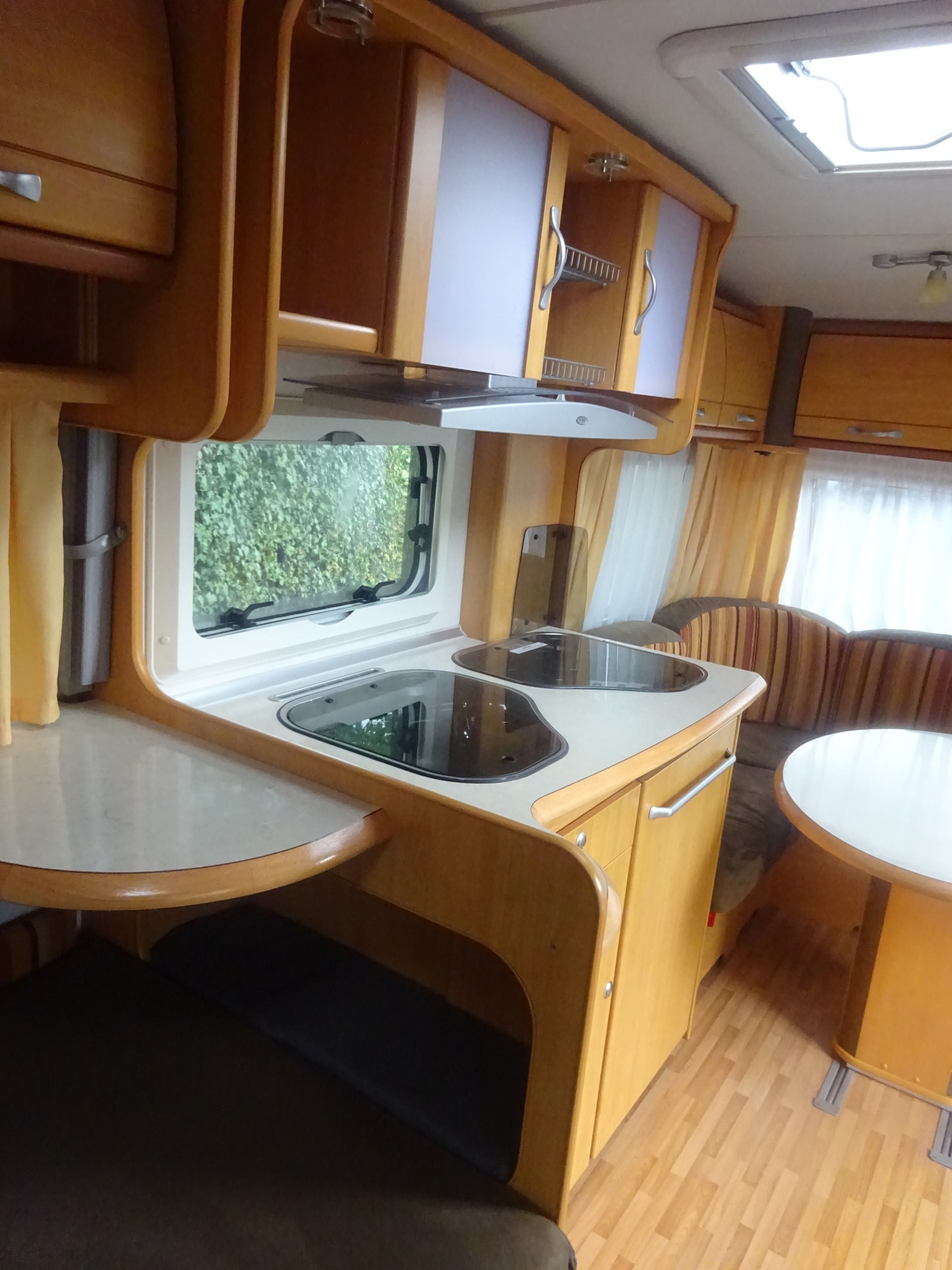 Lmc Munsterland 520 HTE Enkele Bedden+Mover+Luifel