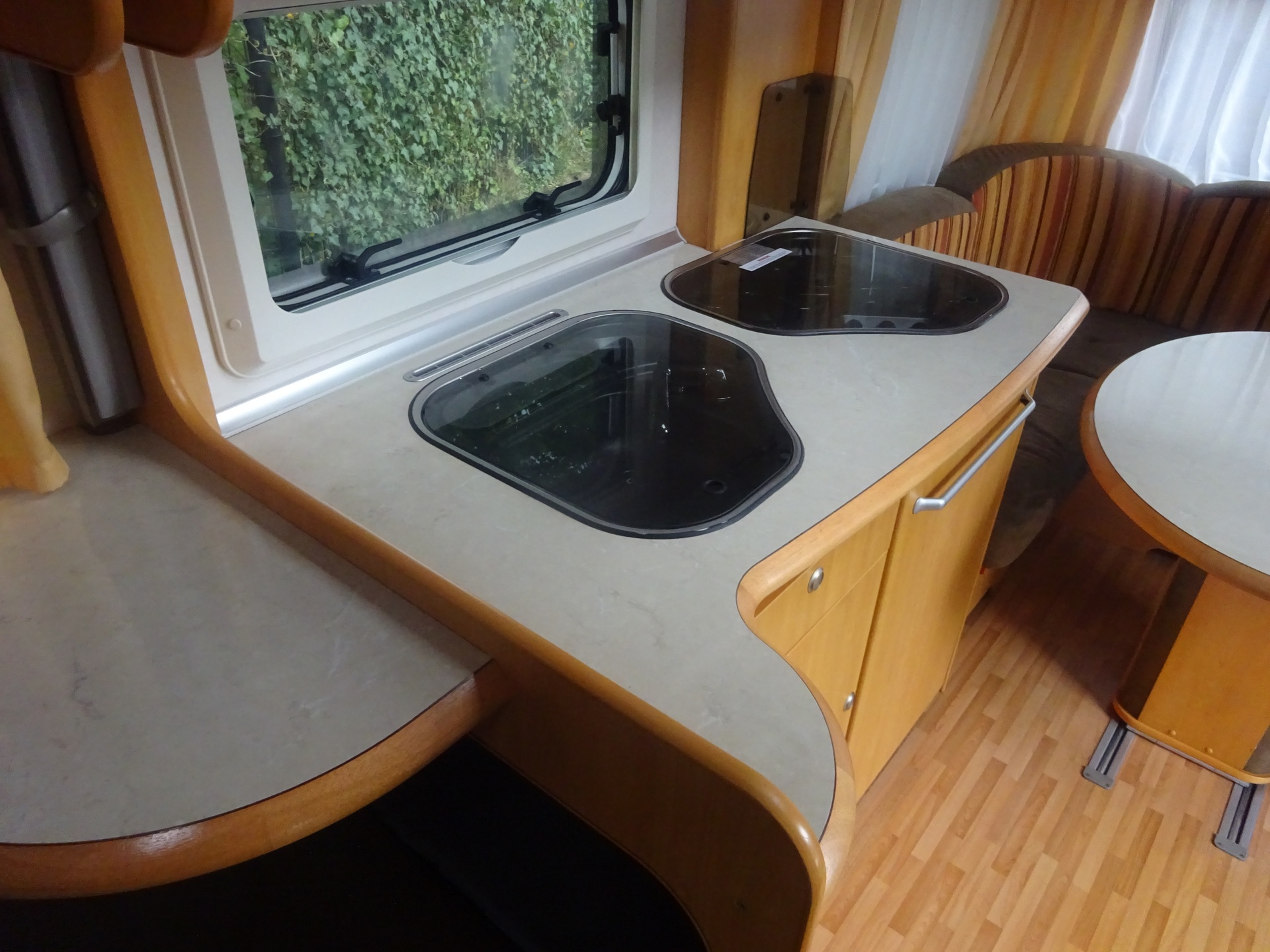 Lmc Munsterland 520 HTE Enkele Bedden+Mover+Luifel