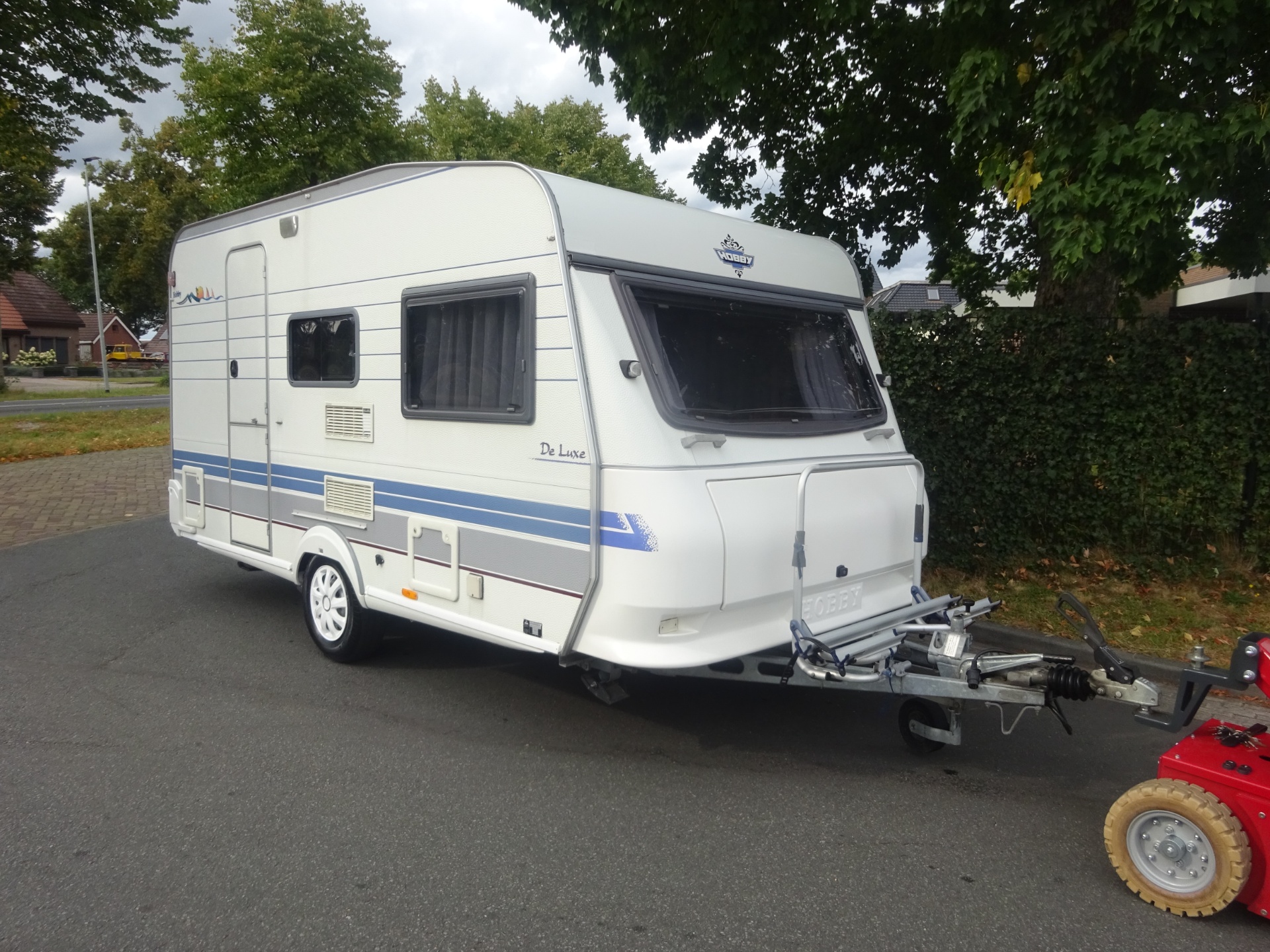 Hobby De luxe 400SF GERESERVEERD