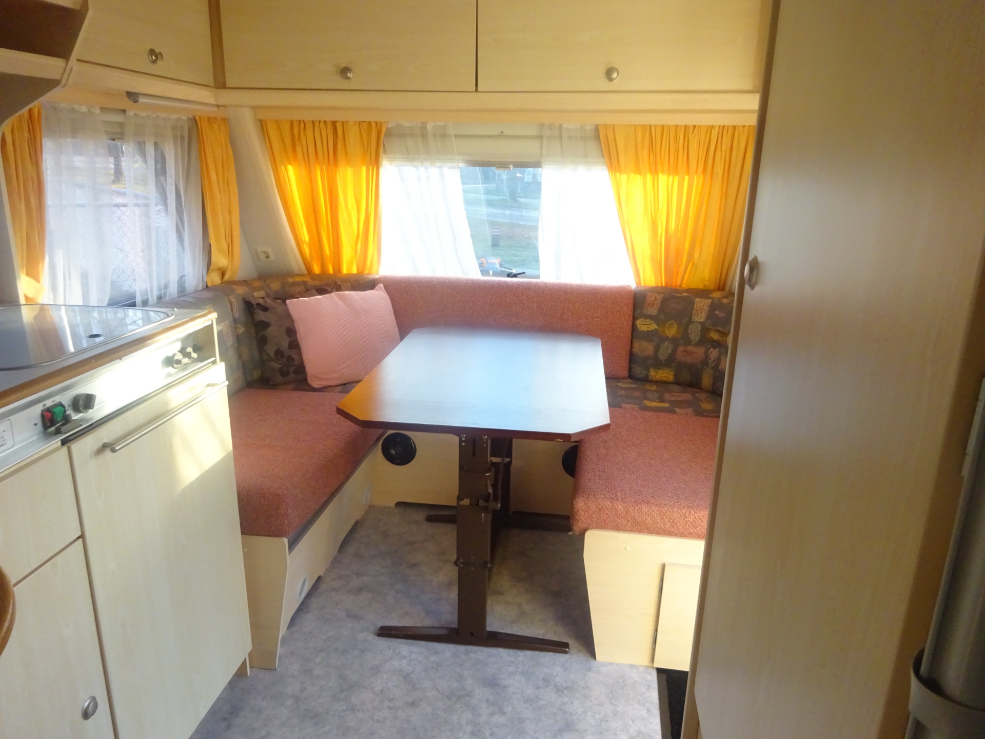 Kip Starline 47TDB met Mover