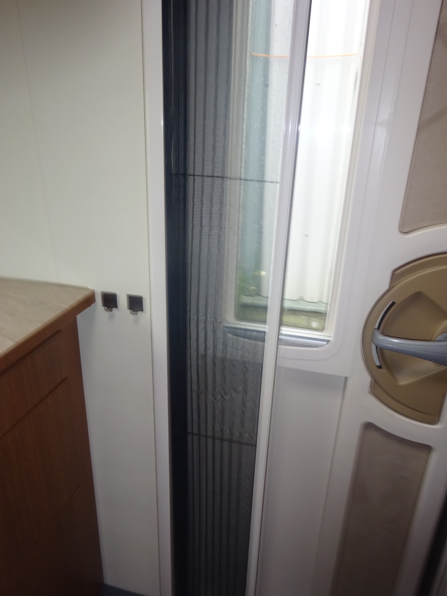 Burstner Averso 410 Plus Met HefBed en Mover