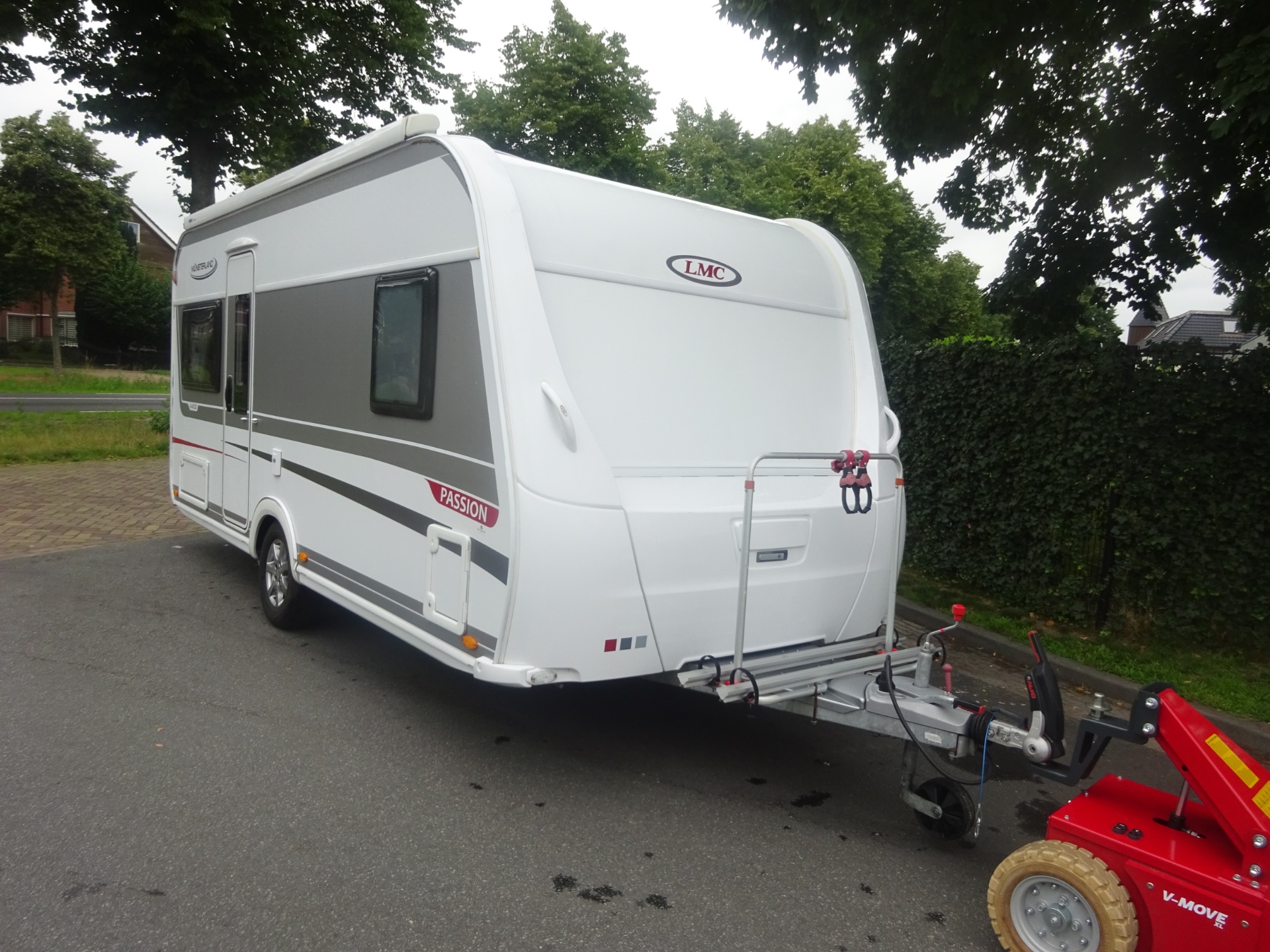 Lmc Passion 470D Met Frans Bed en Rondzit+Mover+Luifel