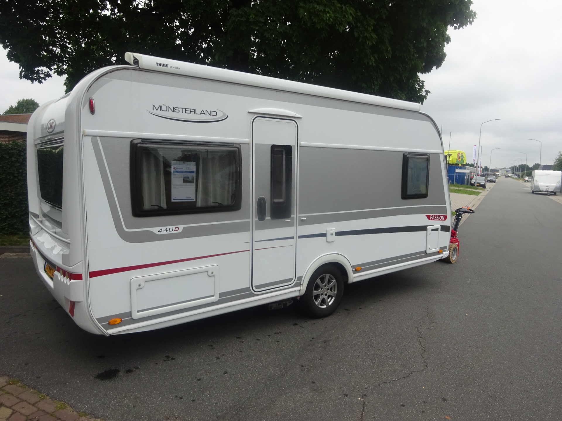 Lmc Passion 470D Met Frans Bed en Rondzit+Mover+Luifel