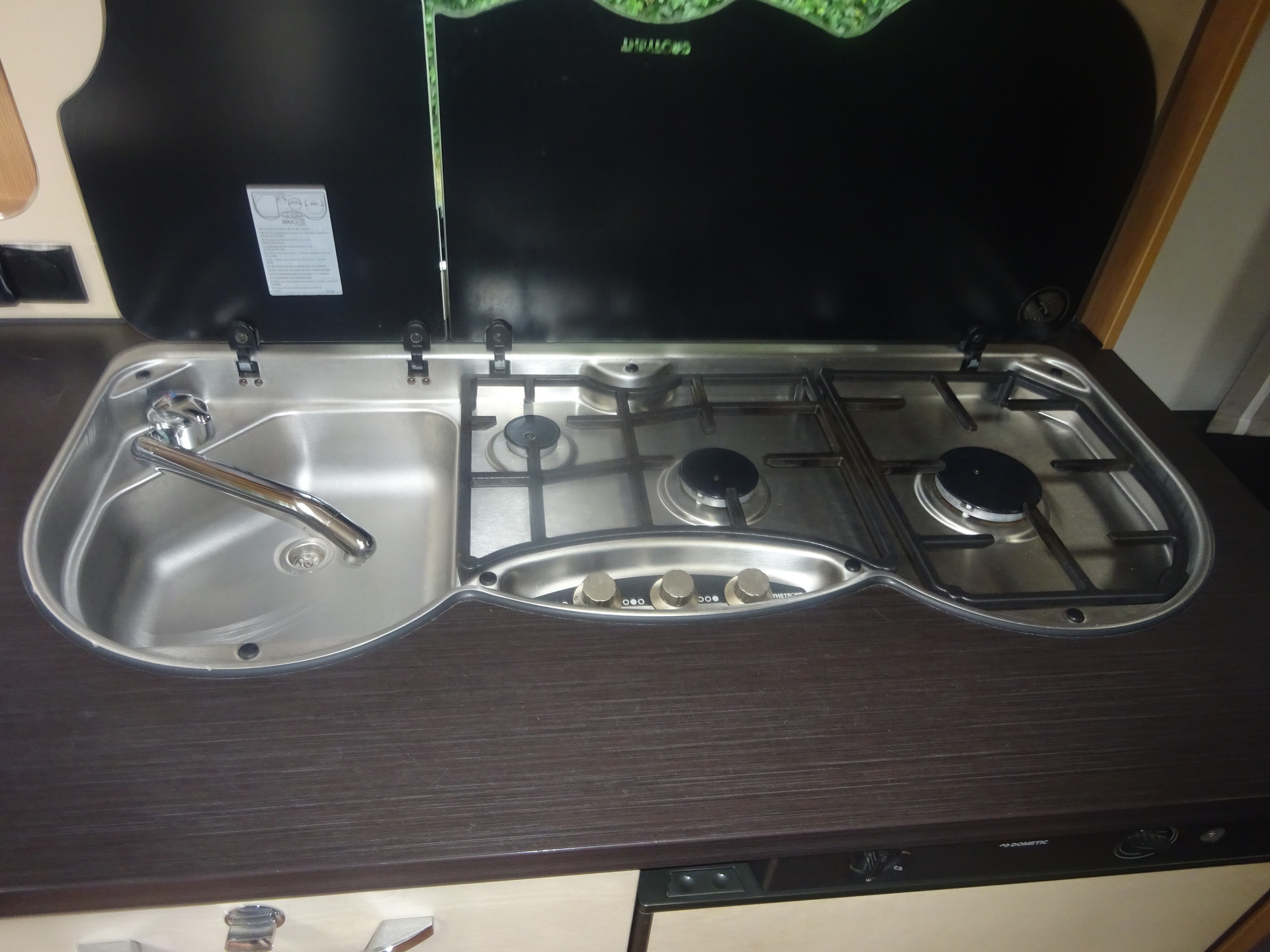 Lmc Passion 470D Met Frans Bed en Rondzit+Mover+Luifel