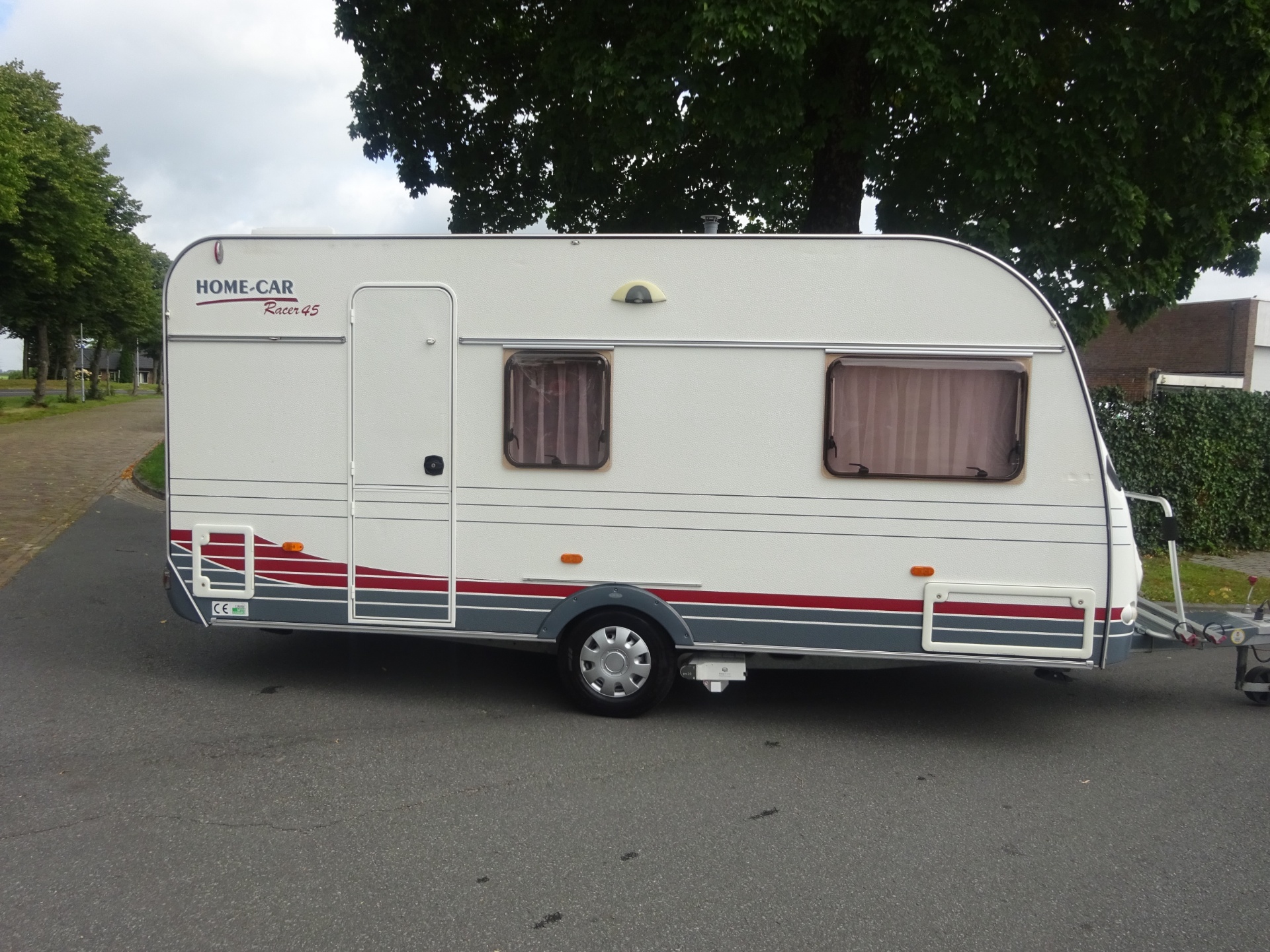 Home-car Racer 450 Ruime Caravan Met Nieuwe Mover