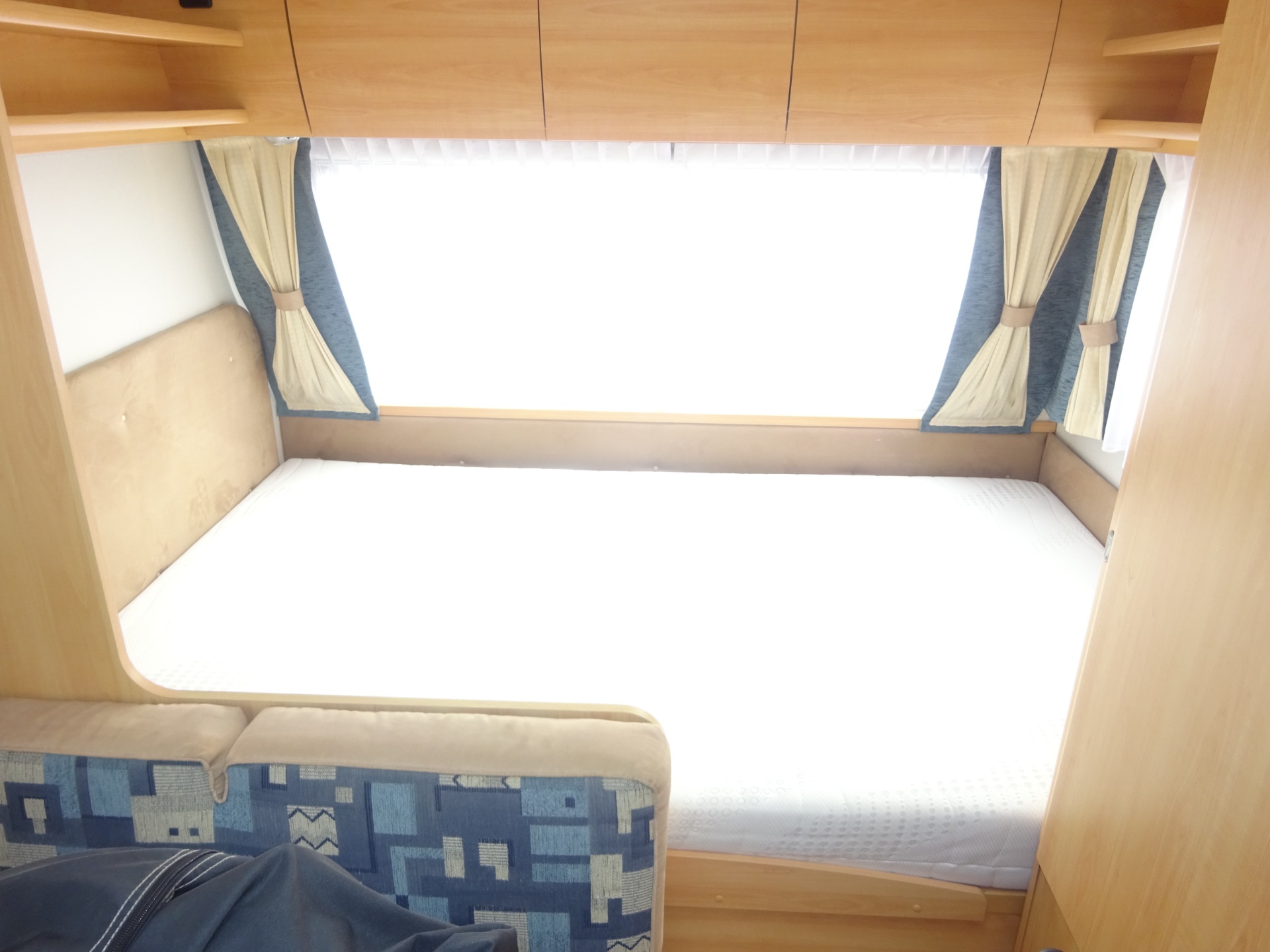 Home-car Racer 450 Ruime Caravan Met Nieuwe Mover