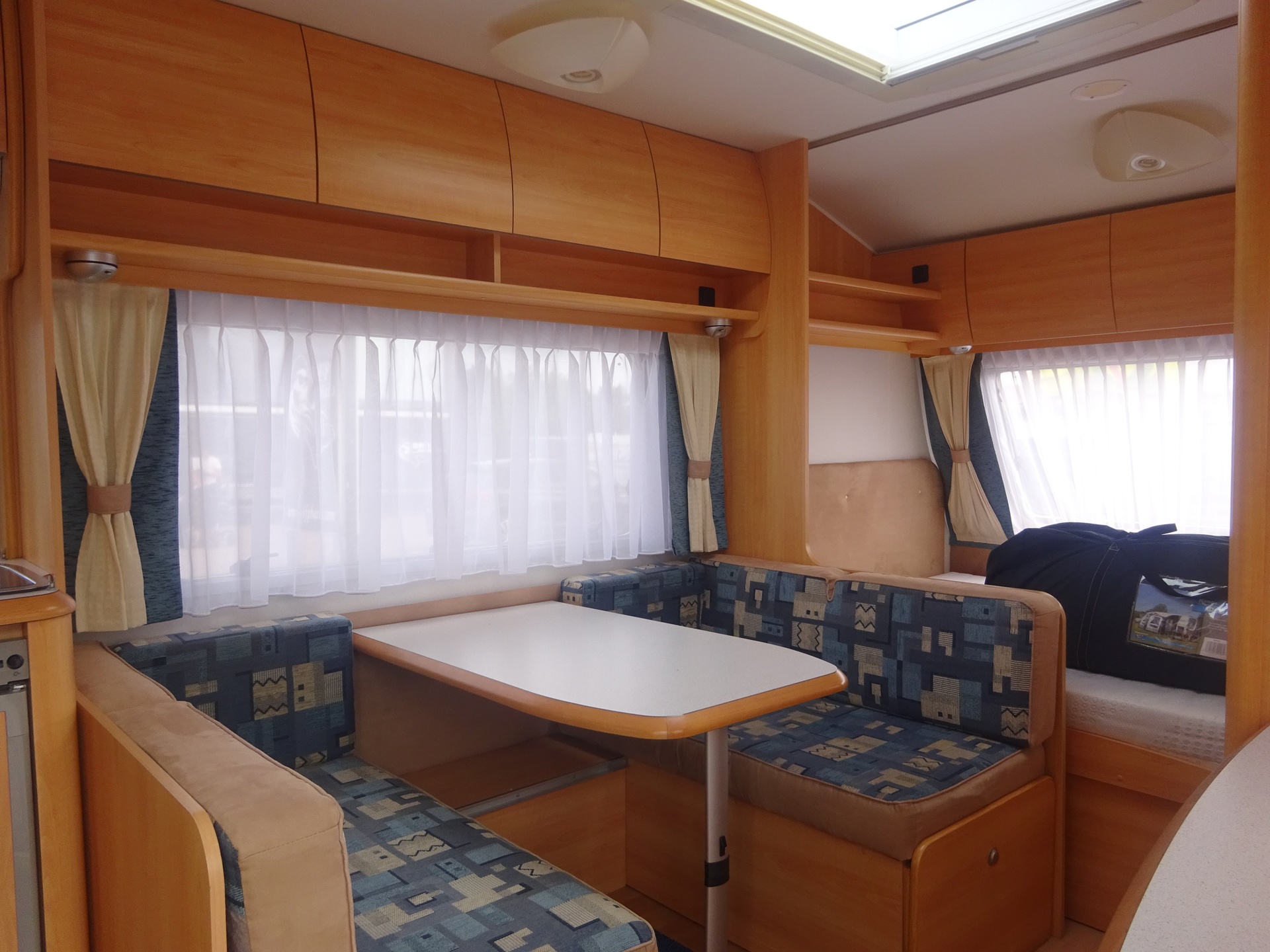Home-car Racer 450 Ruime Caravan Met Nieuwe Mover