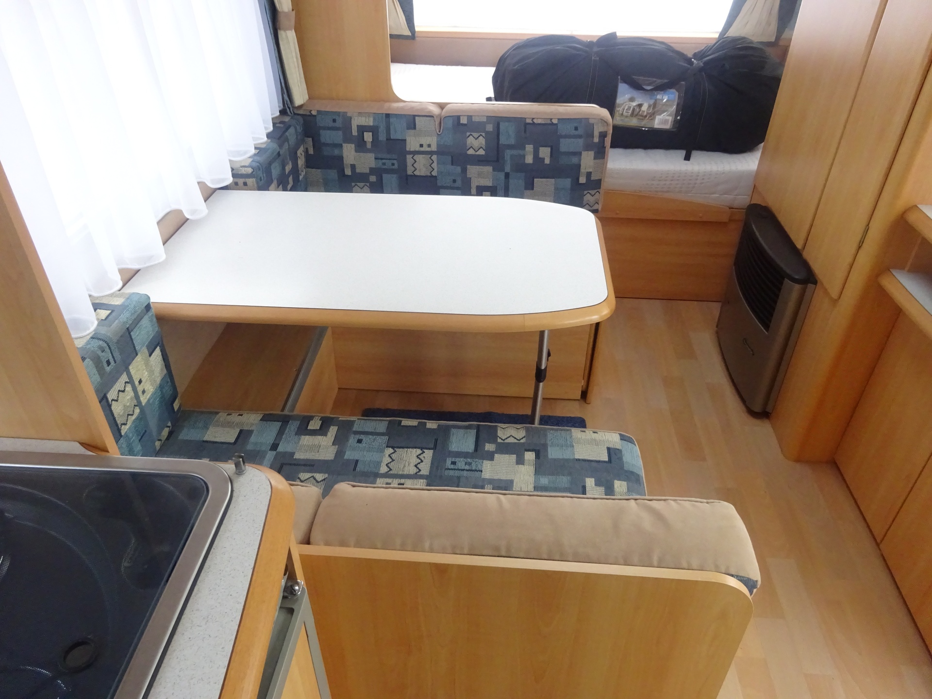 Home-car Racer 450 Ruime Caravan Met Nieuwe Mover