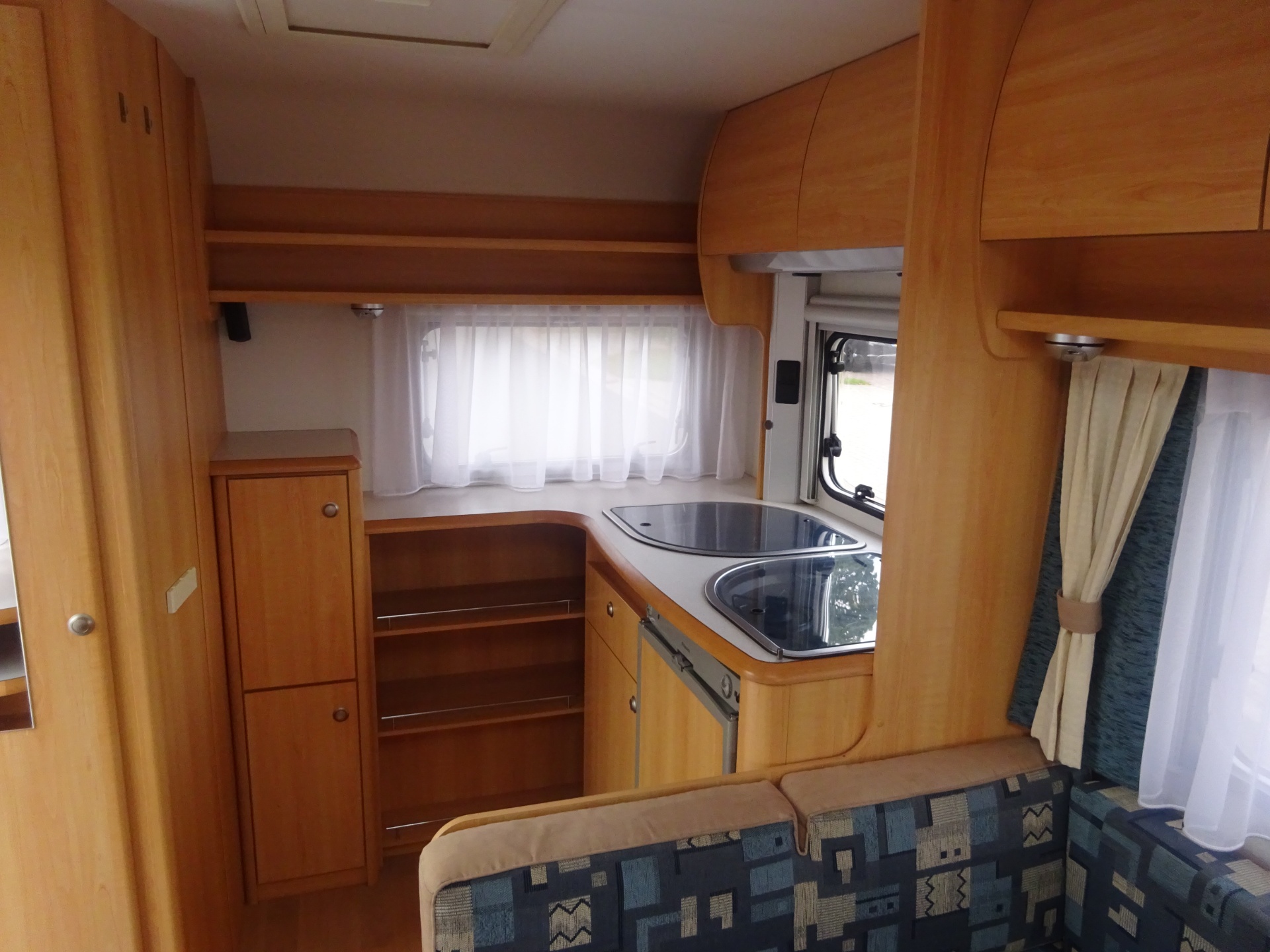 Home-car Racer 450 Ruime Caravan Met Nieuwe Mover