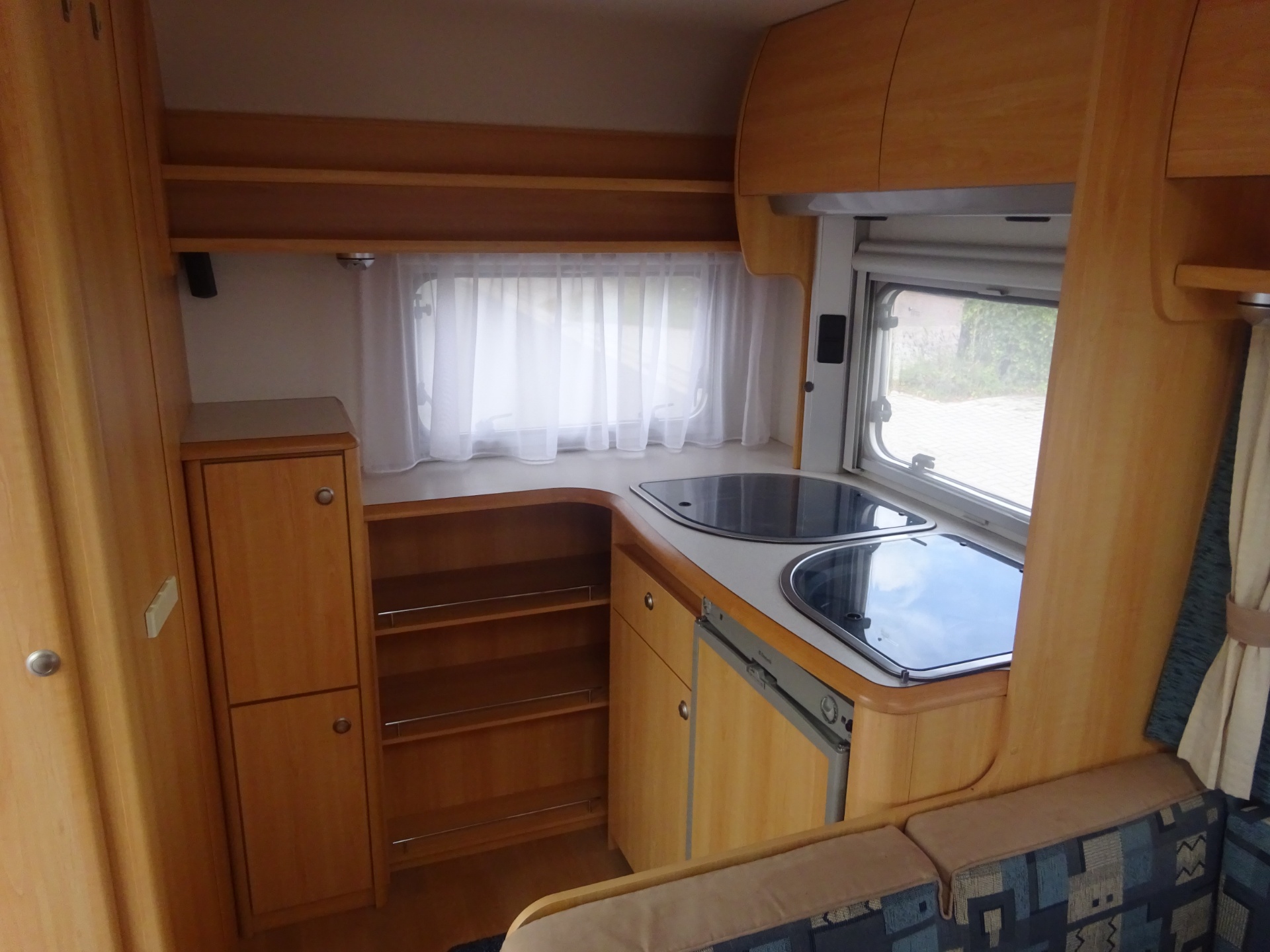 Home-car Racer 450 Ruime Caravan Met Nieuwe Mover