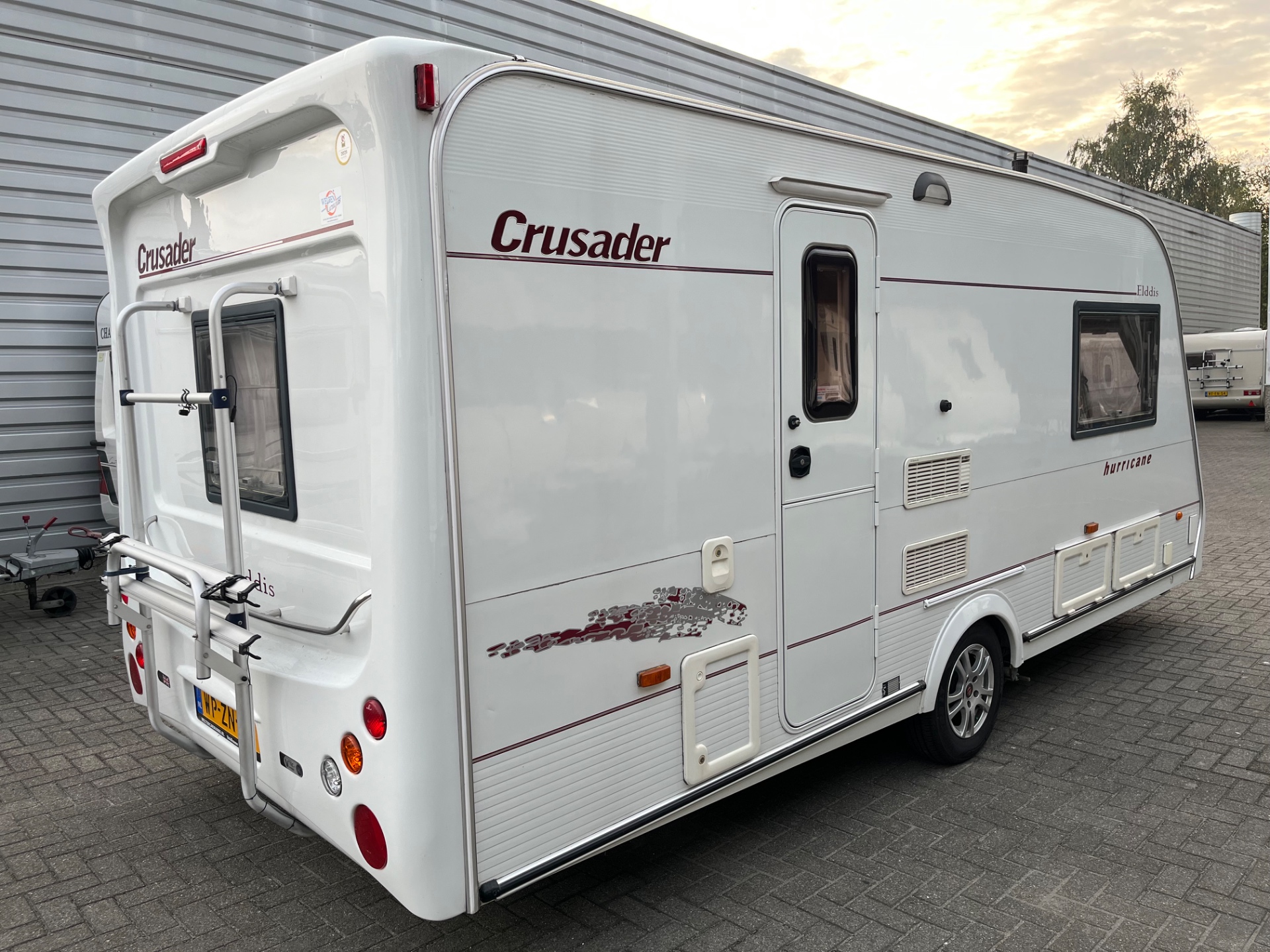 Elddis Crusader 470 hurricane MOVER en DOUCHE