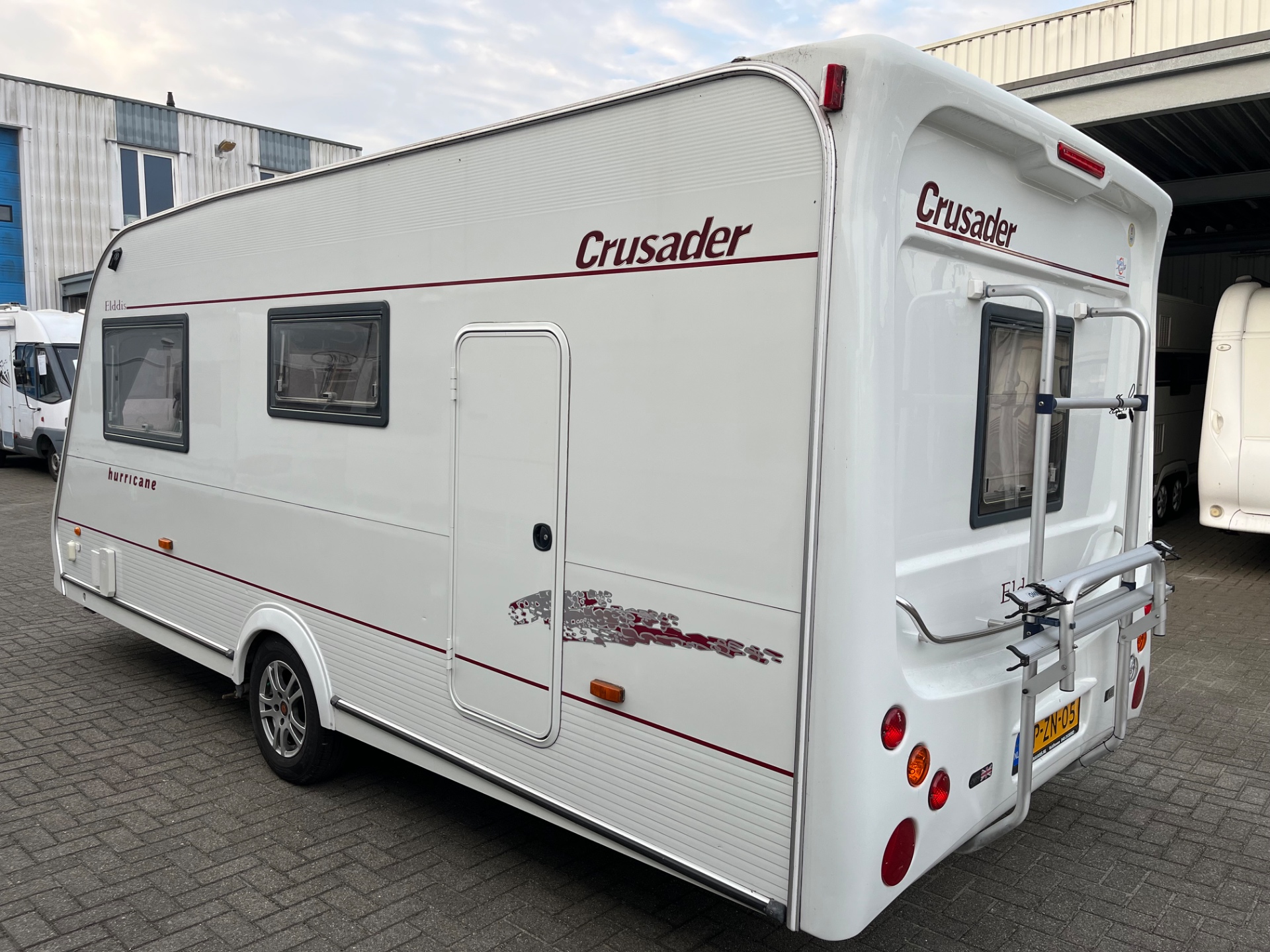 Elddis Crusader 470 hurricane MOVER en DOUCHE