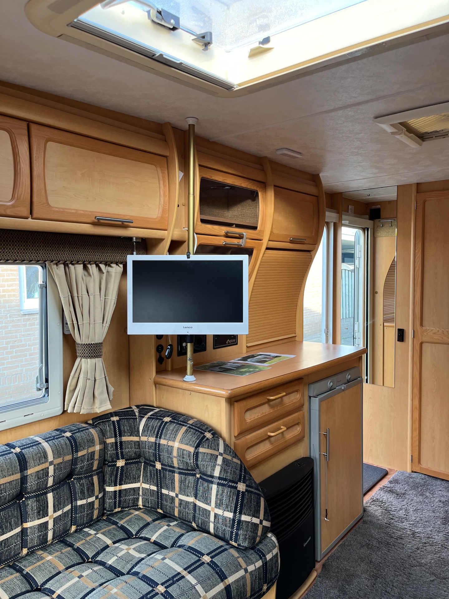 Elddis Crusader 470 hurricane MOVER en DOUCHE