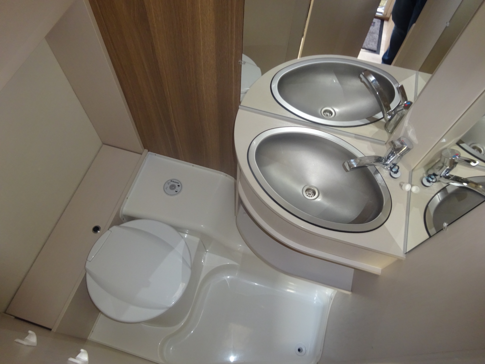 Dethleffs C-Joy 390 QSH Vast Bed+Mover