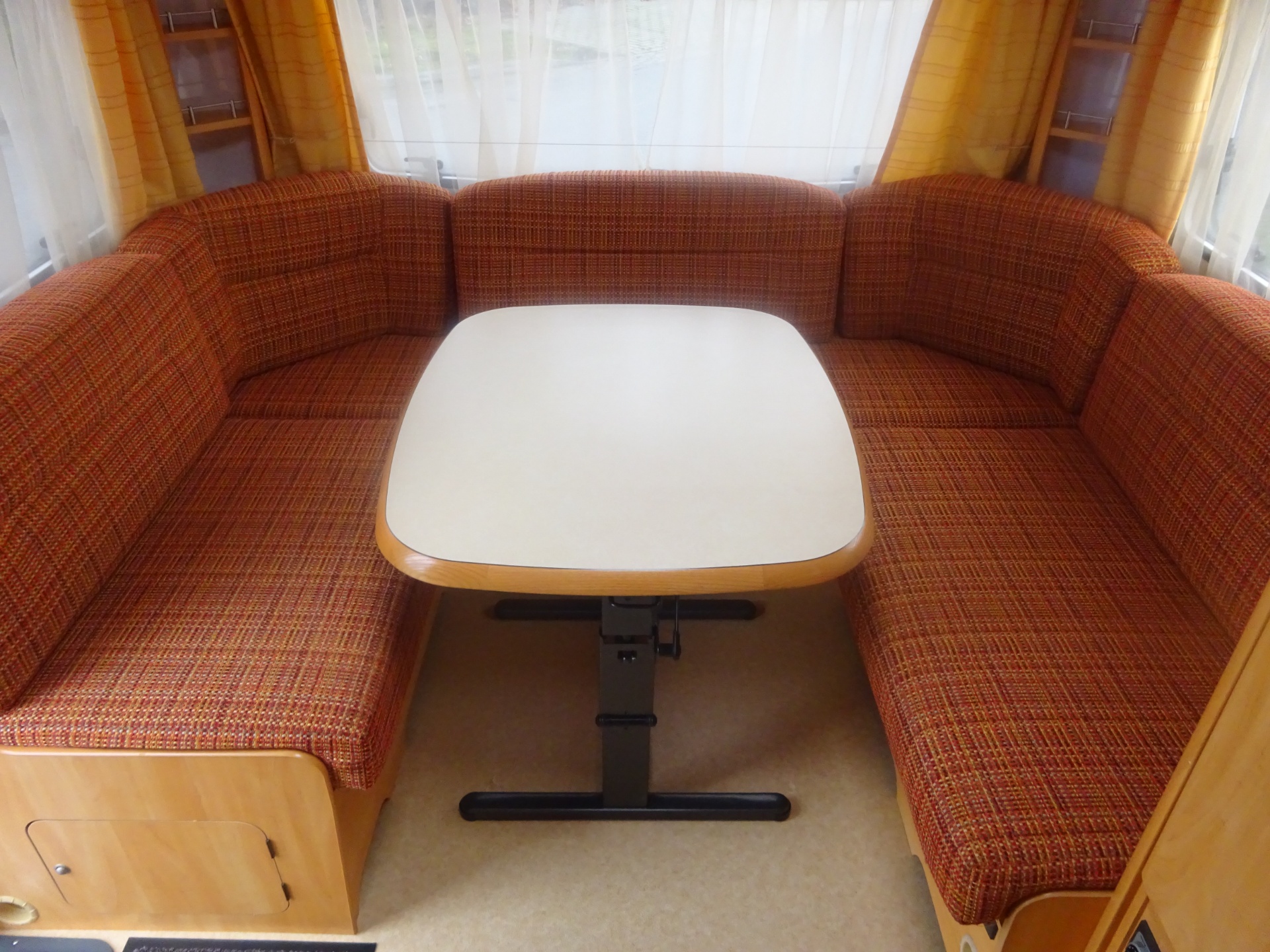 Fendt Saphir 490 Dwars Bed + Rondzit