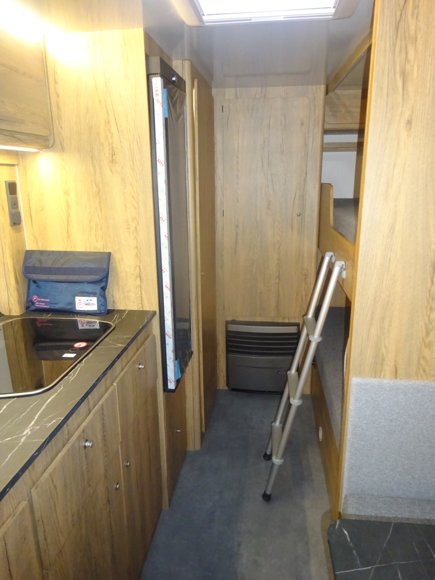 Niewiadow N-Cross Max 5 Persoons #PRIMEUR#