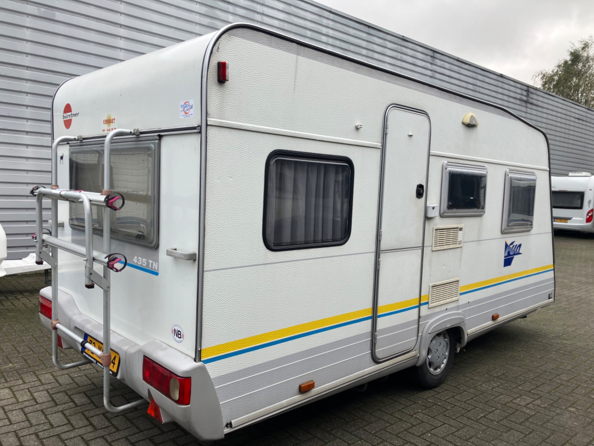 Burstner Fun 435 TN met Mover