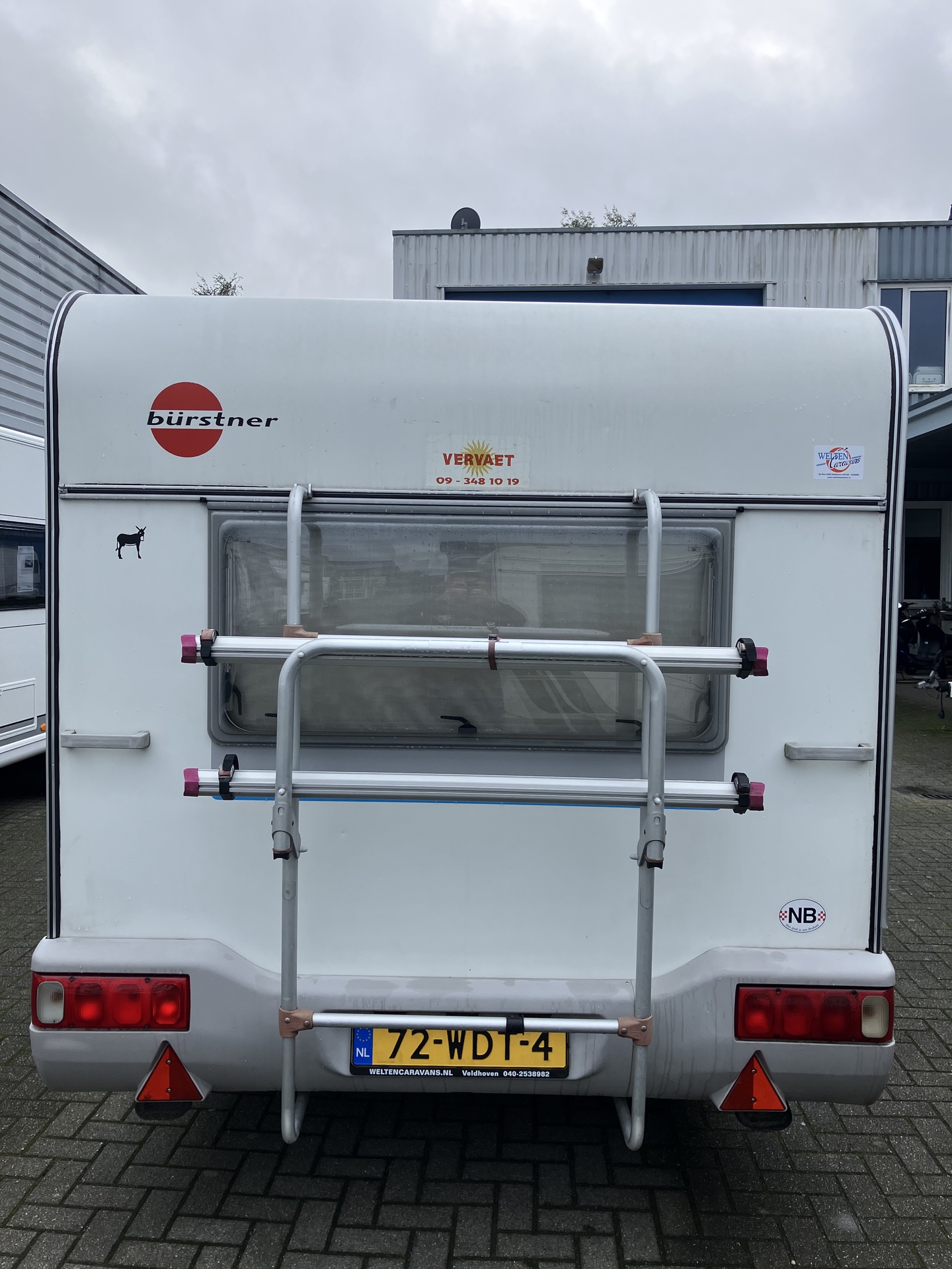 Burstner Fun 435 TN met Mover