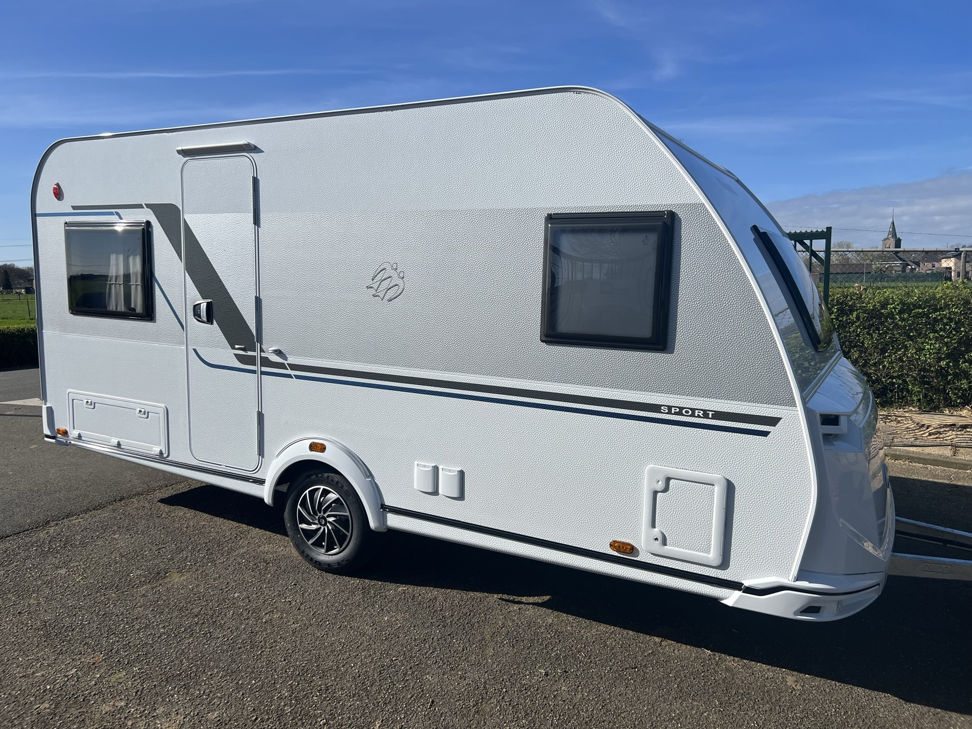 Knaus Sport 450 FU - plus-paket - 1700 kg - vast bed - nieuw