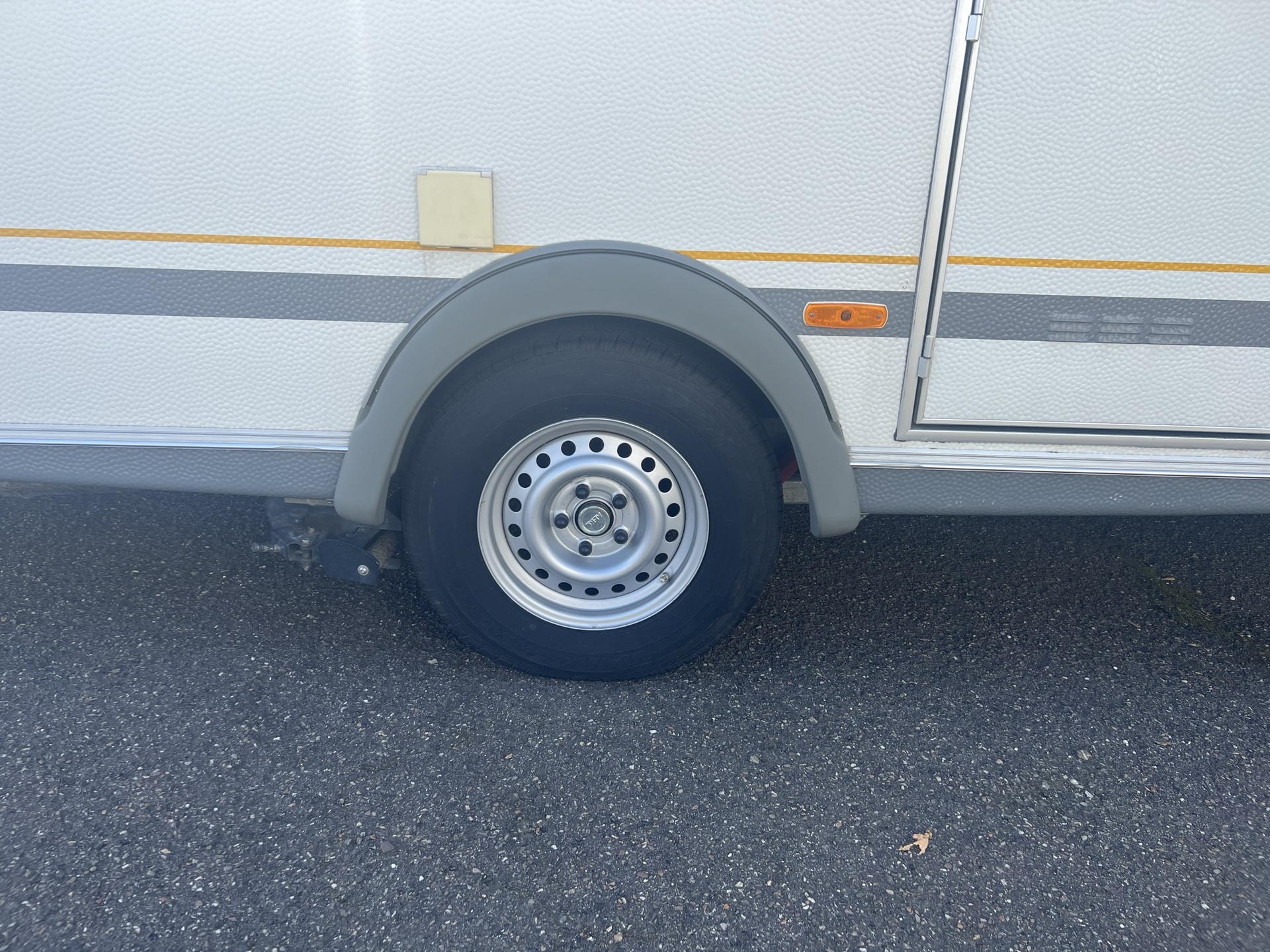 Knaus Sudwind 450 TF - mover - voortent