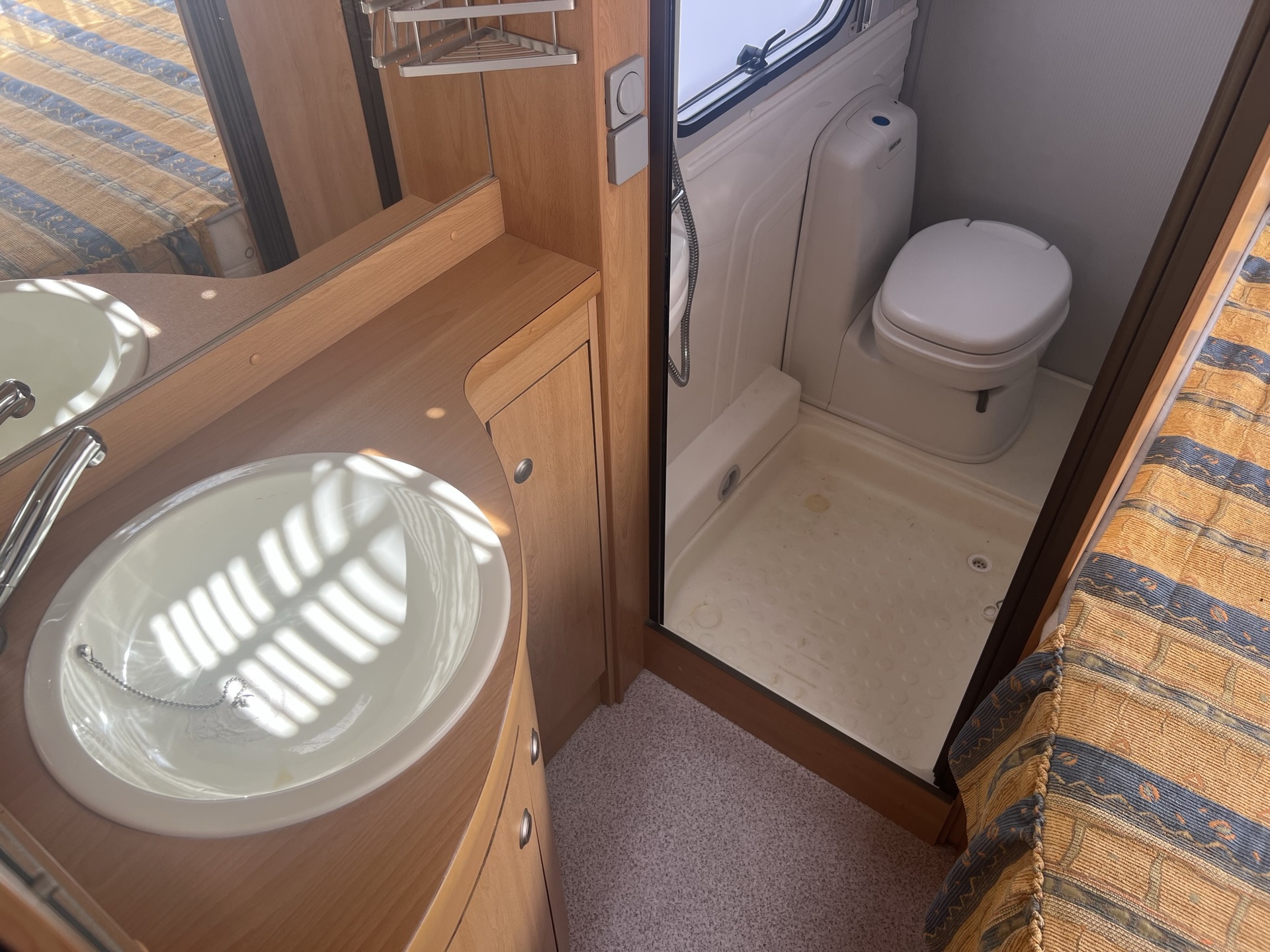 Knaus Sudwind 450 TF - mover - voortent