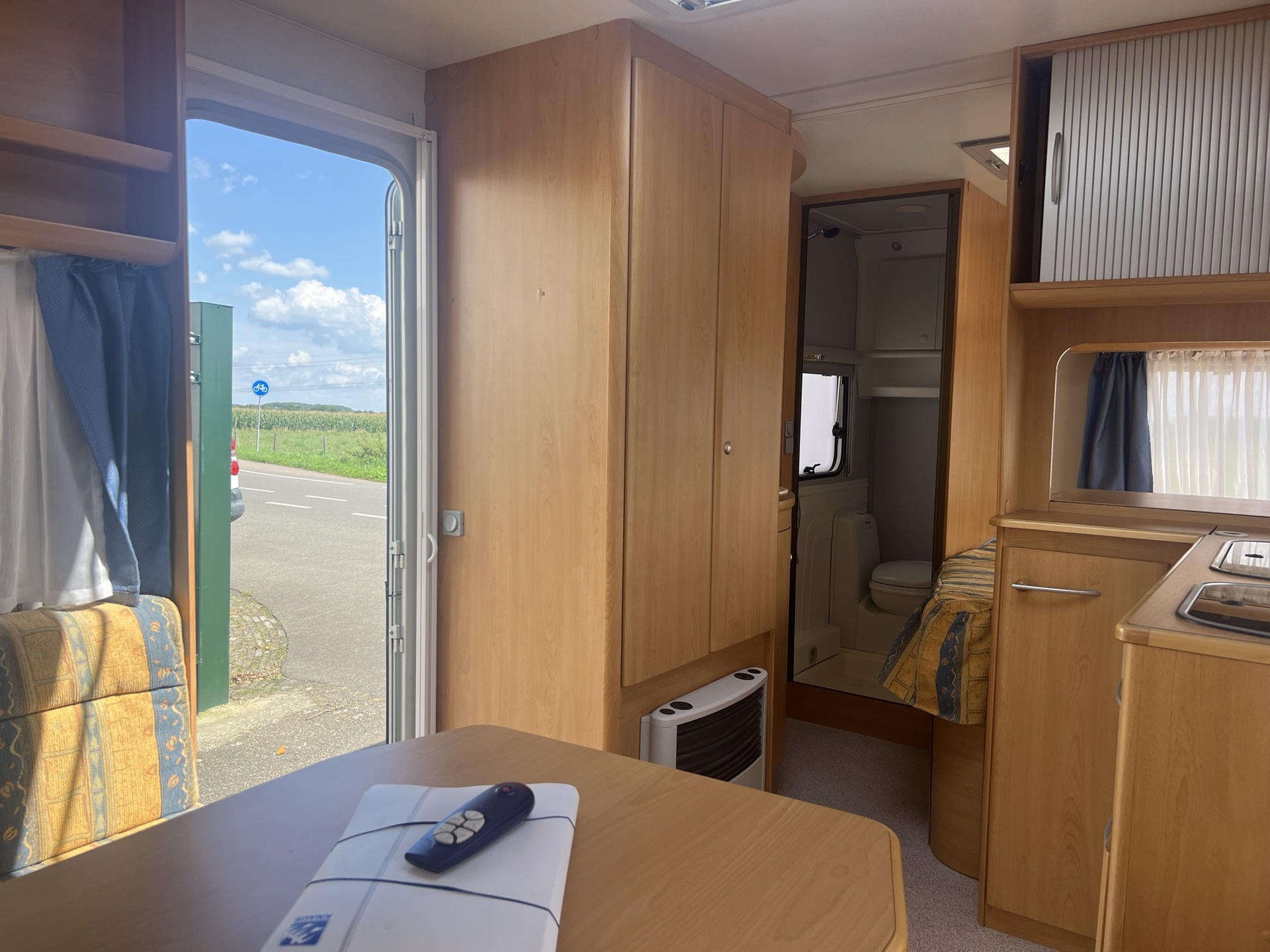 Knaus Sudwind 450 TF - mover - voortent