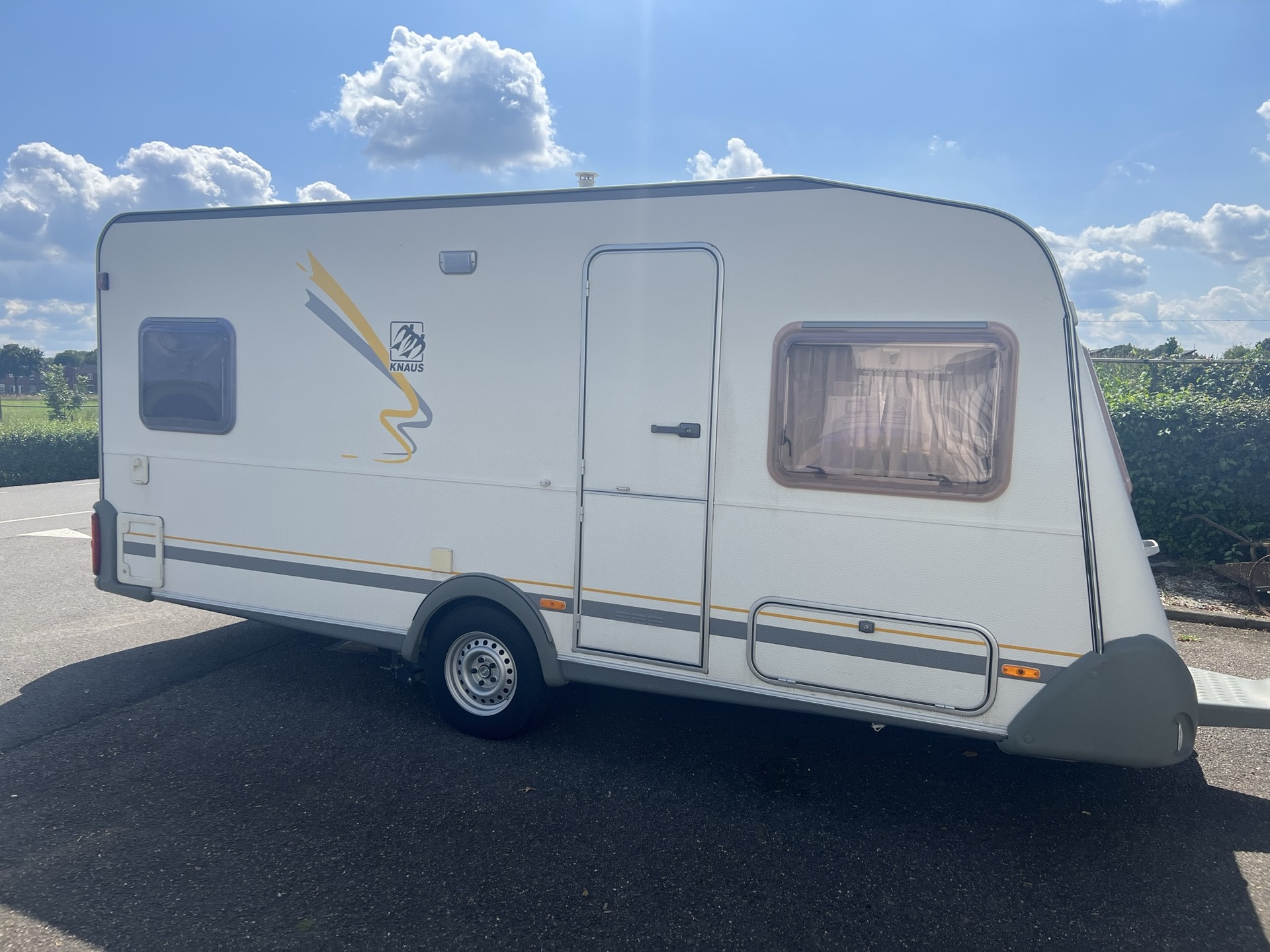 Knaus Sudwind 450 TF - mover - voortent