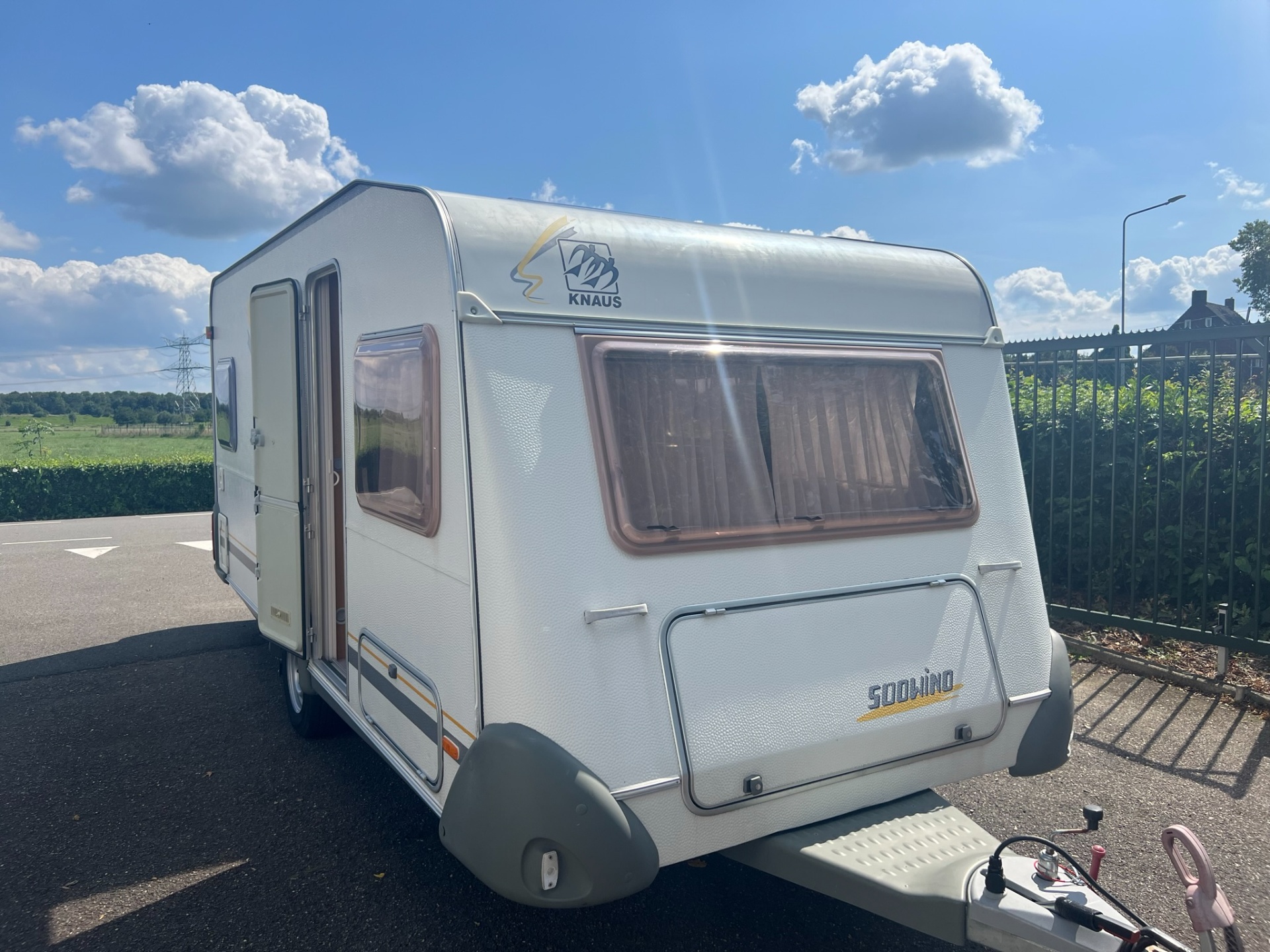 Knaus Sudwind 450 TF - mover - voortent