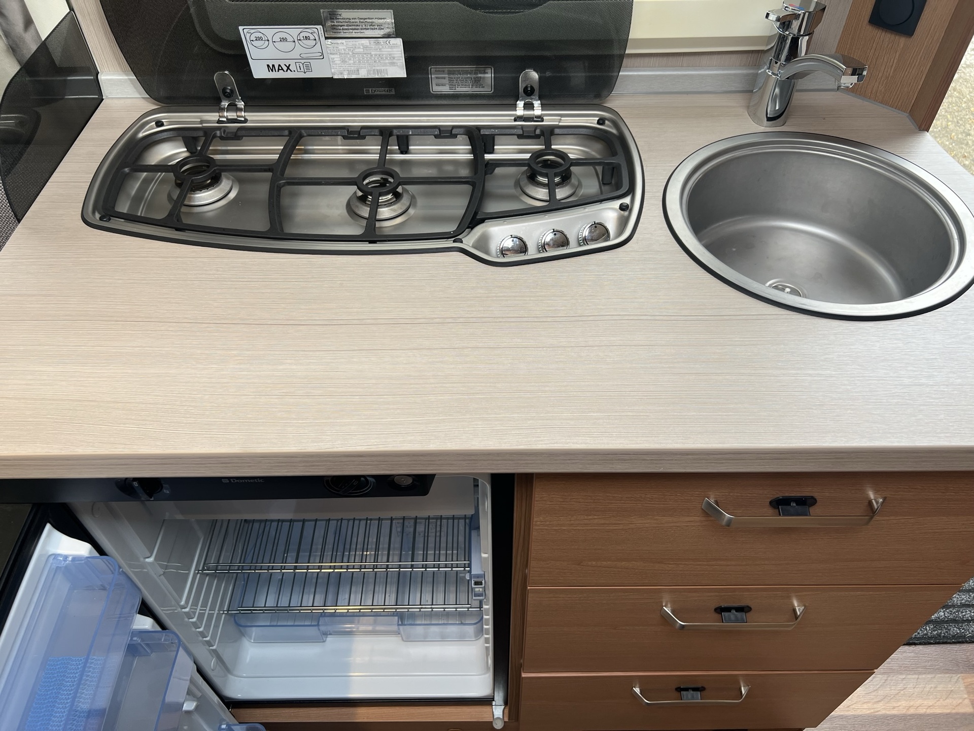 Knaus Sport 400 LK - stapelbed - brand voortent - 4 persoons