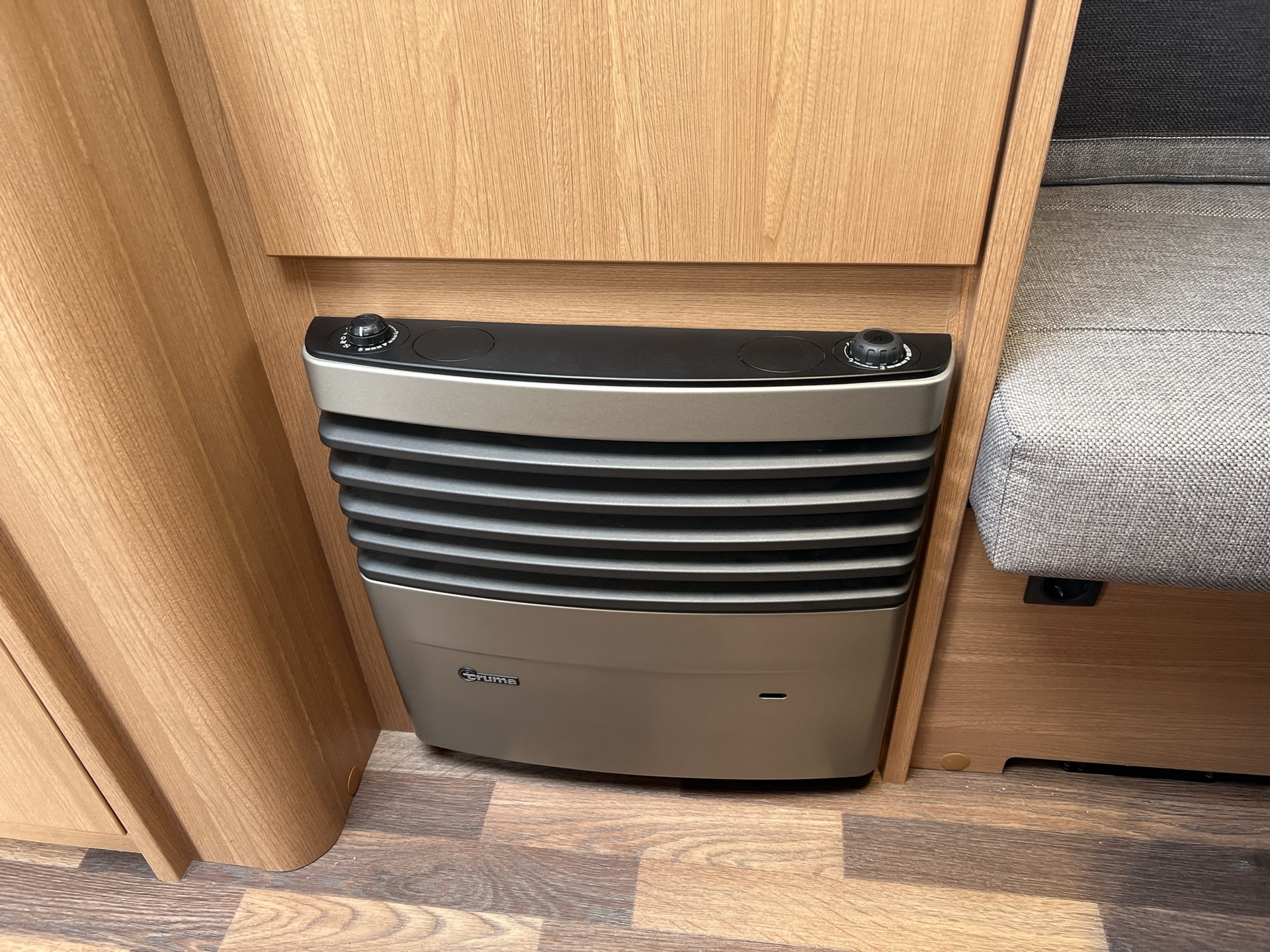 Knaus Sport 400 LK - stapelbed - brand voortent - 4 persoons