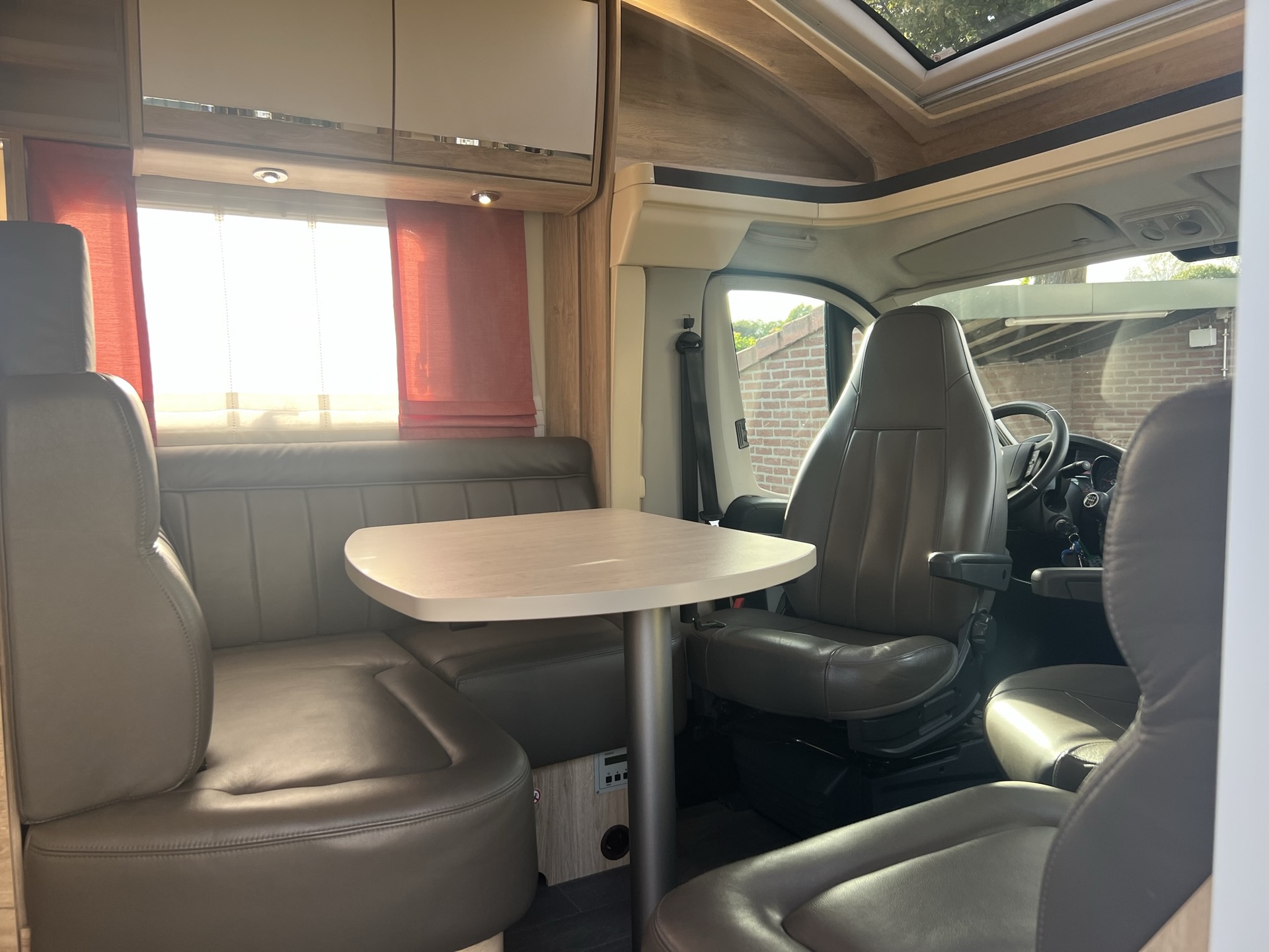 Eura mobil Profila RS 725 QB - queensbed - hefbed - 150 pk