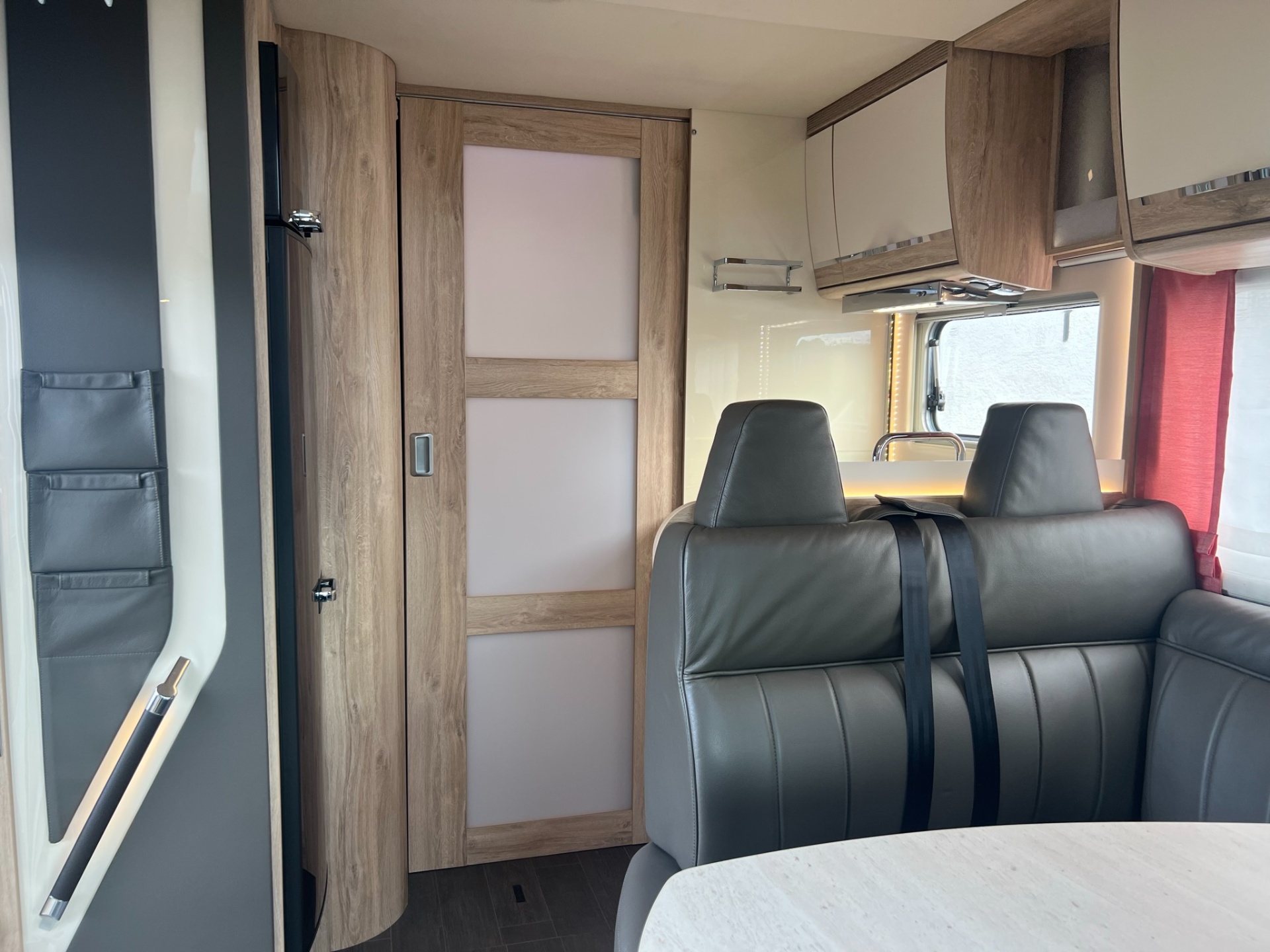 Eura mobil Profila RS 725 QB - queensbed - hefbed - 150 pk